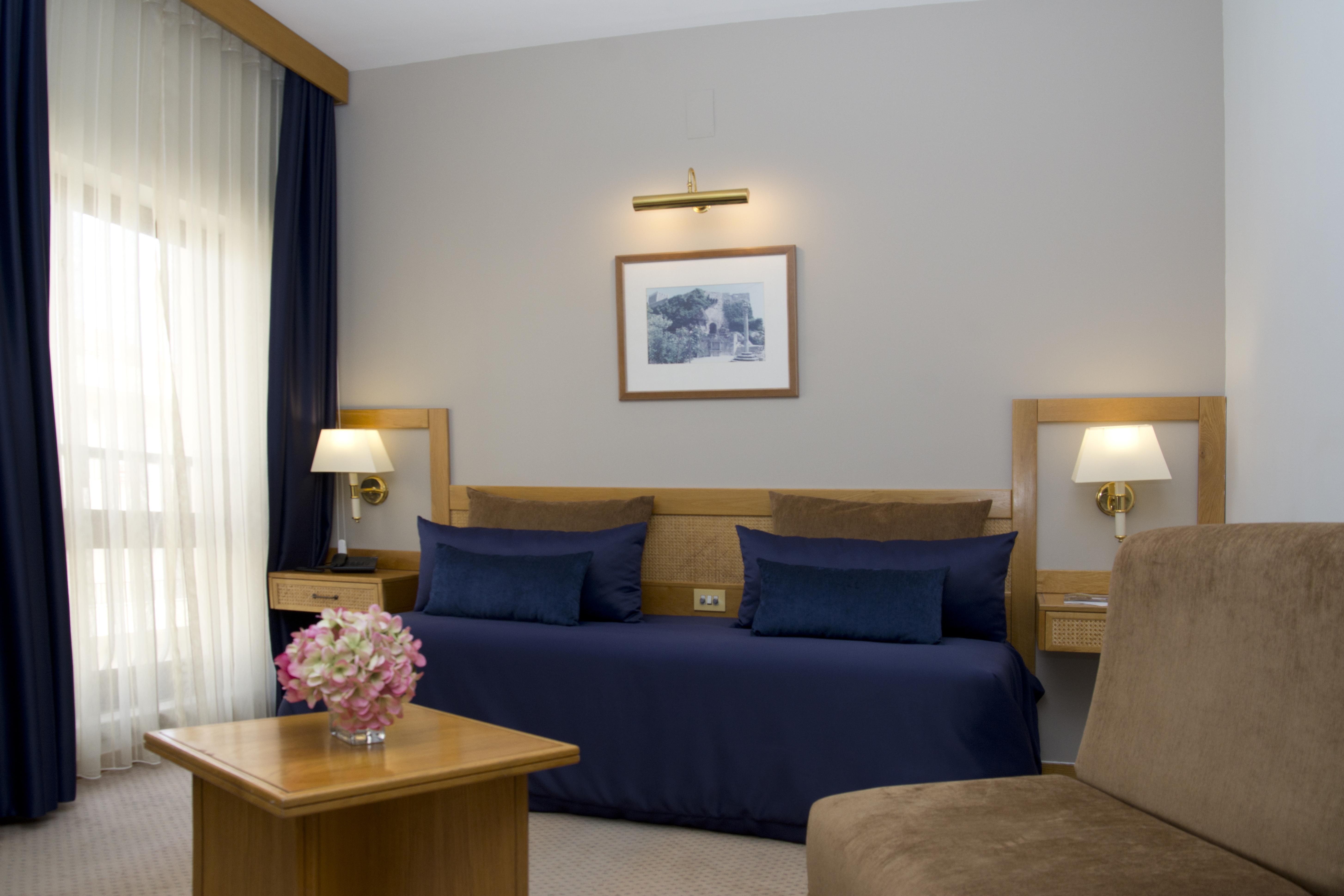 Hotel Rainha D. Amelia, Arts & Leisure 4*