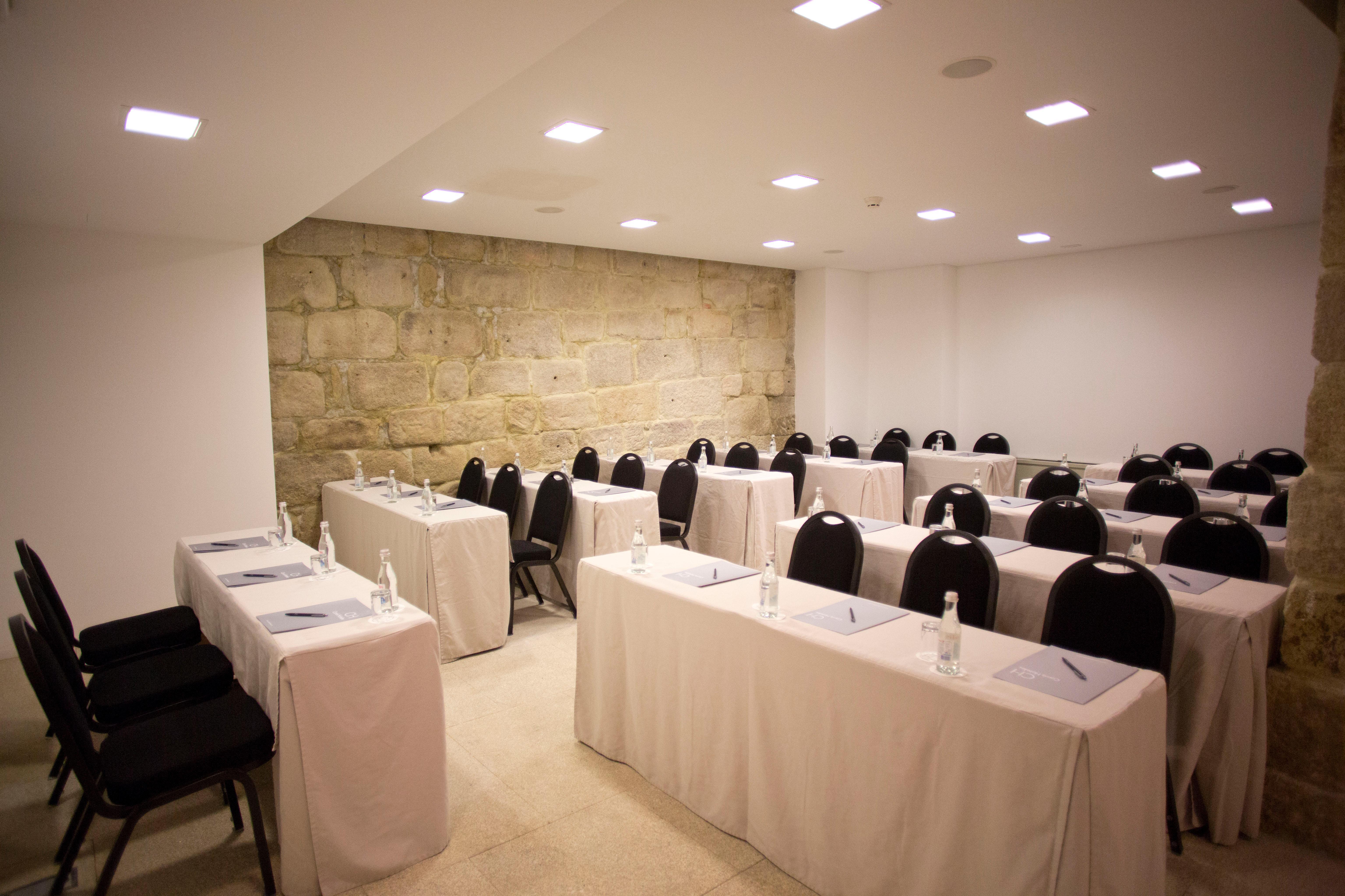 Carris Ribeira Hotel Porto