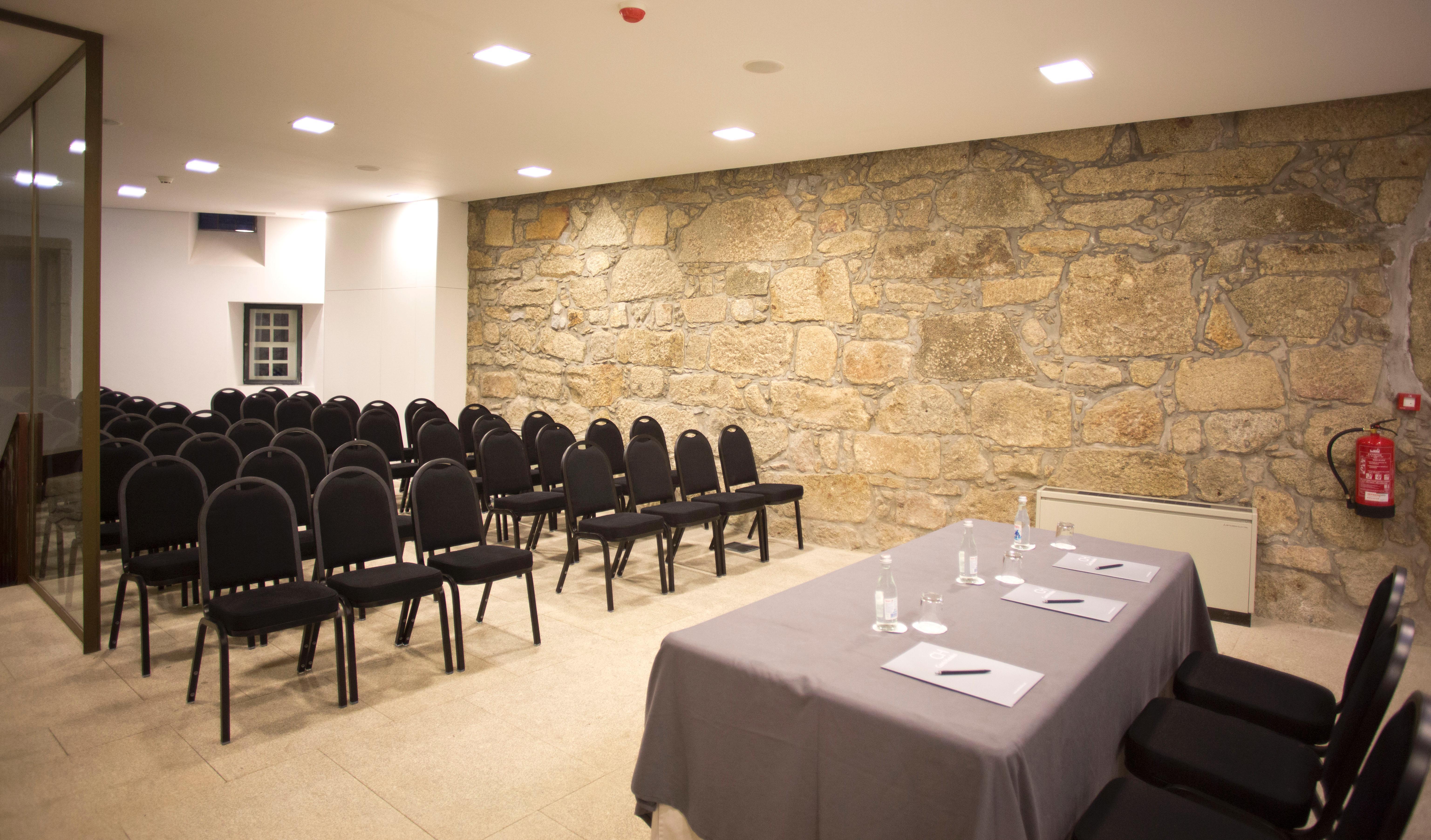 Carris Ribeira Hotel Porto