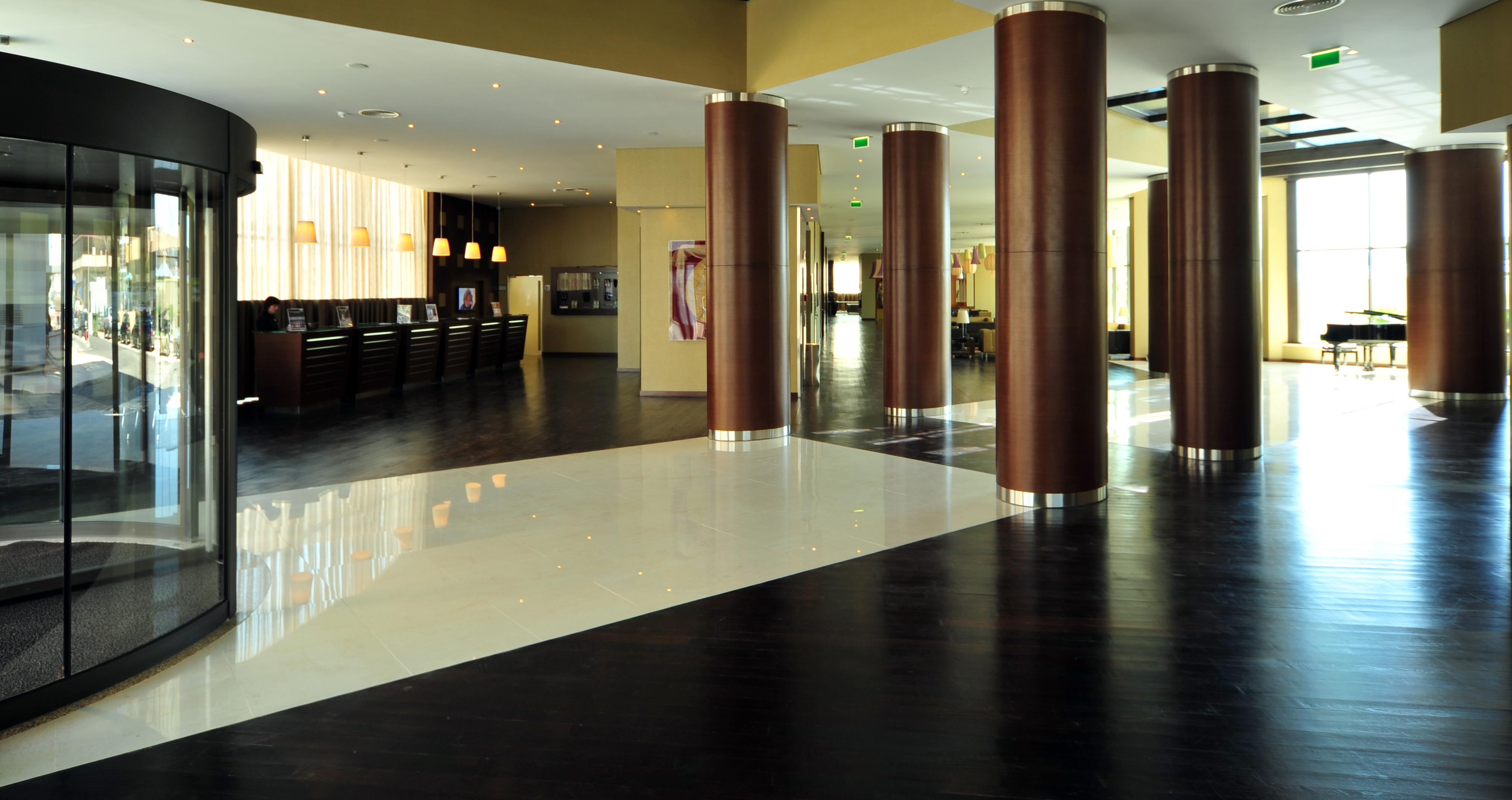 Gale Hotel