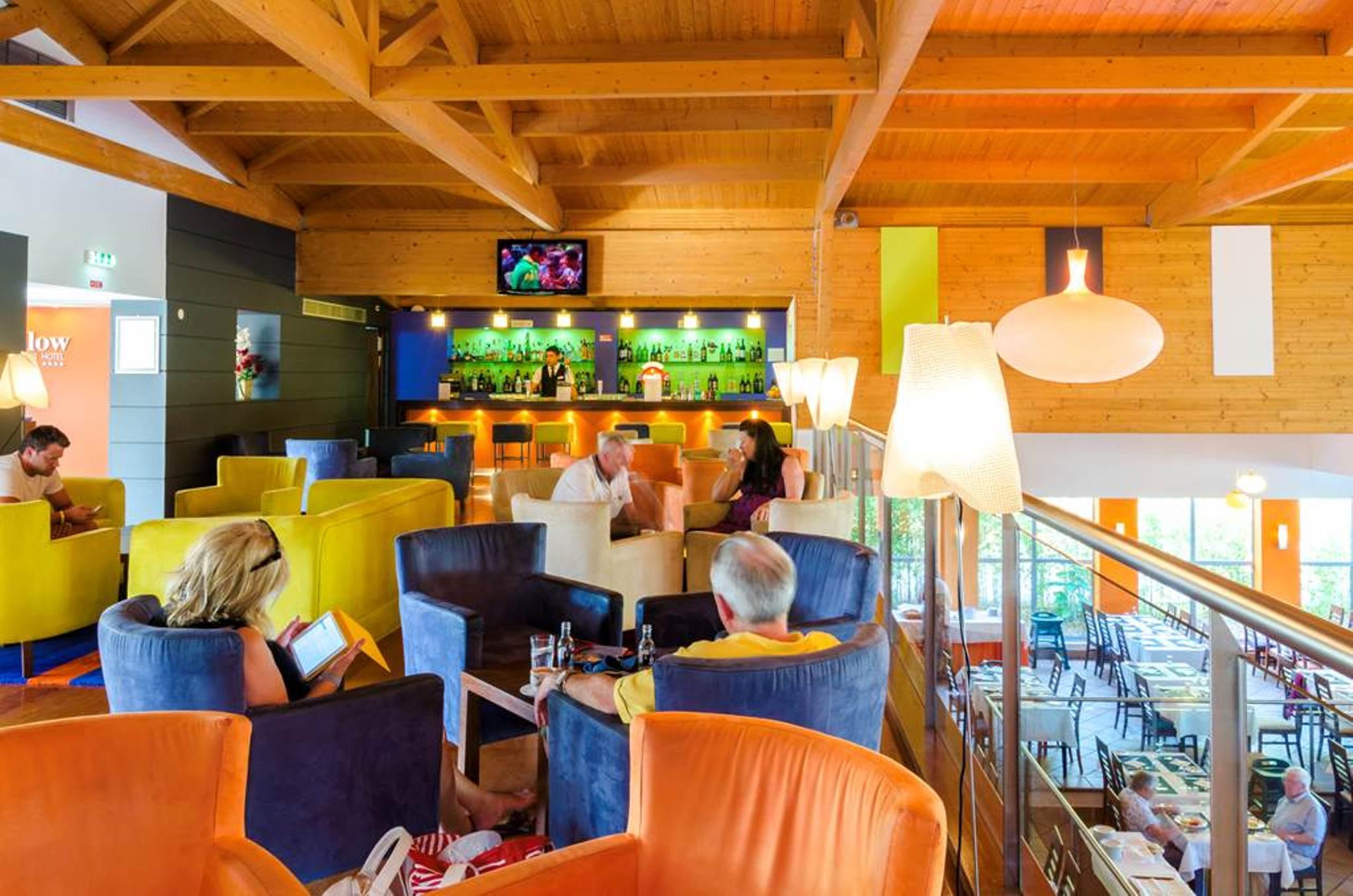 Yellow Garden Hotel 4*