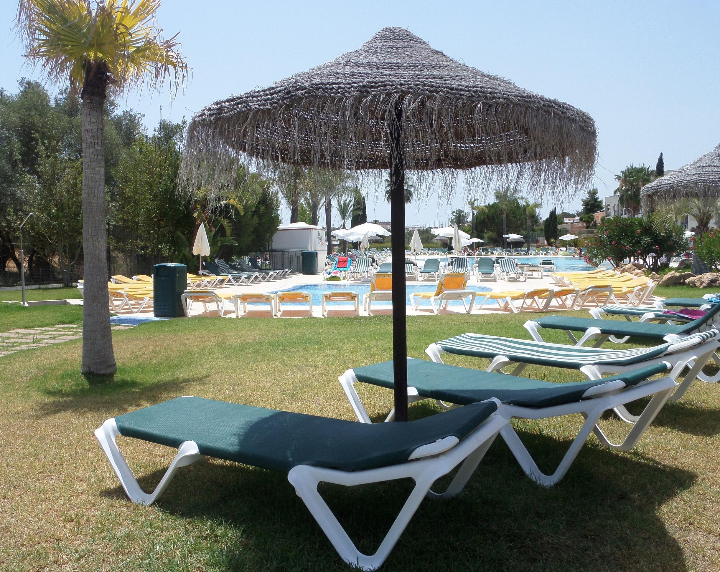 Yellow Garden Hotel 4*