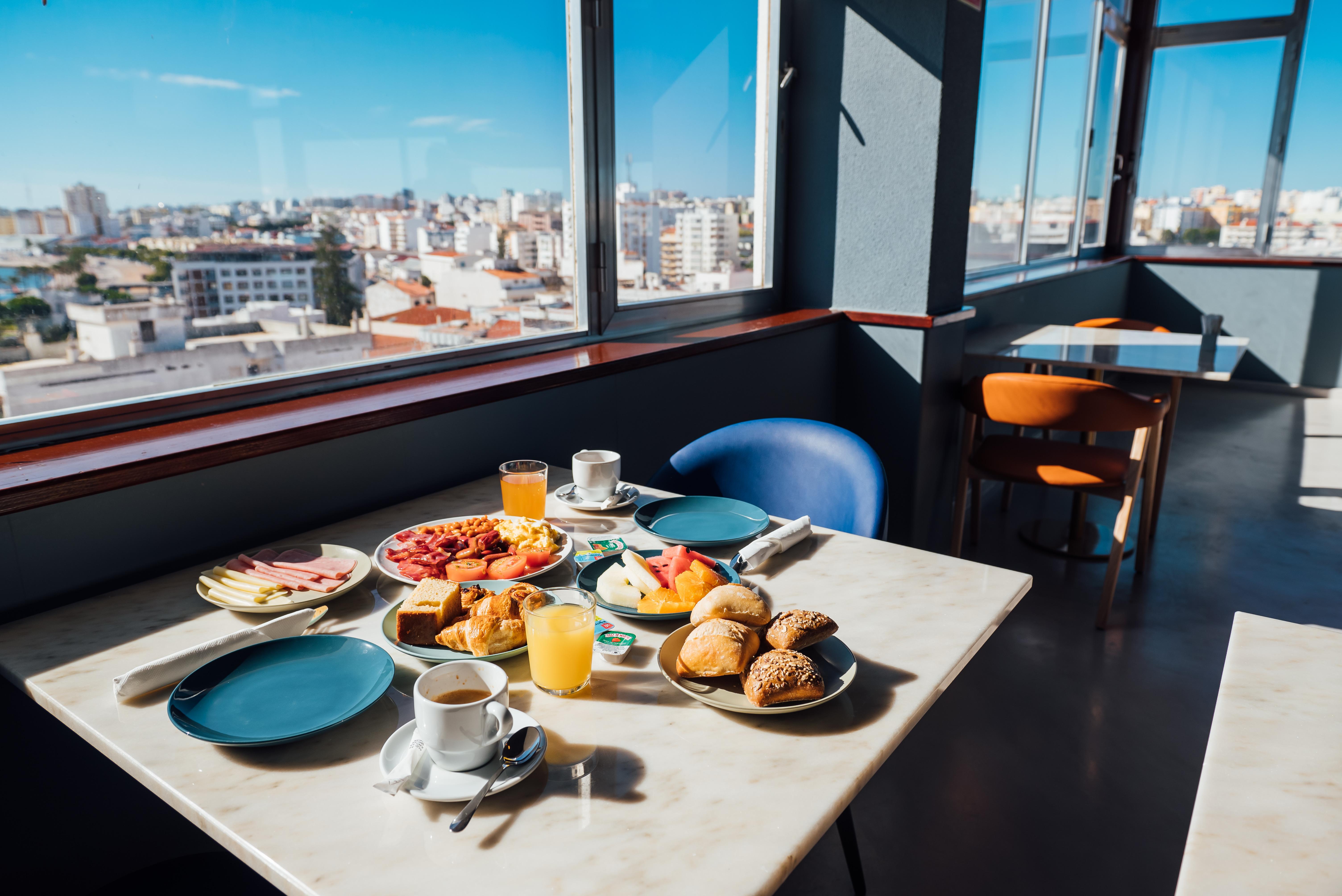 Globo Hotel 3*