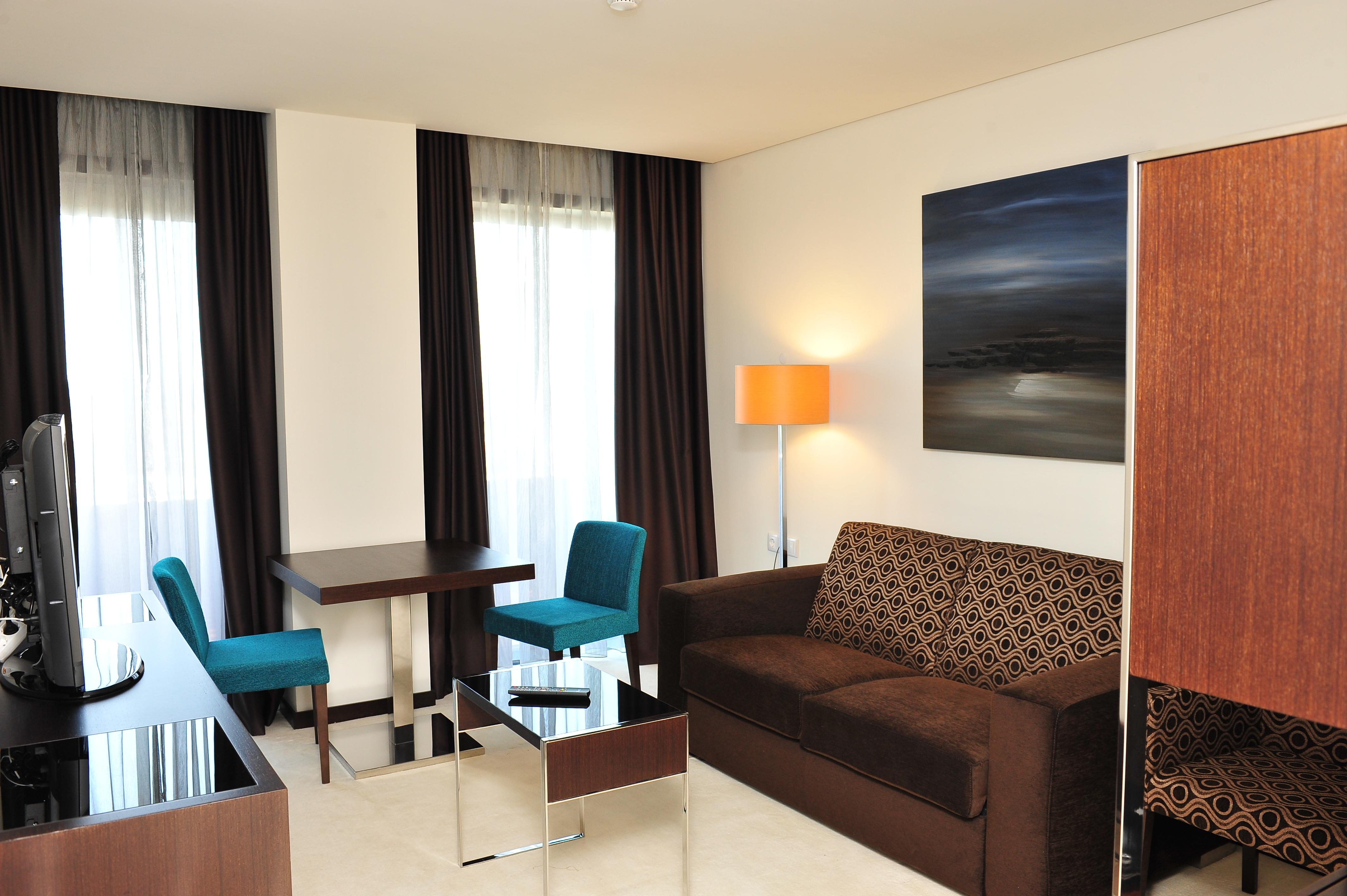 Axis Porto Business & 4* Pedroucos (Porto)