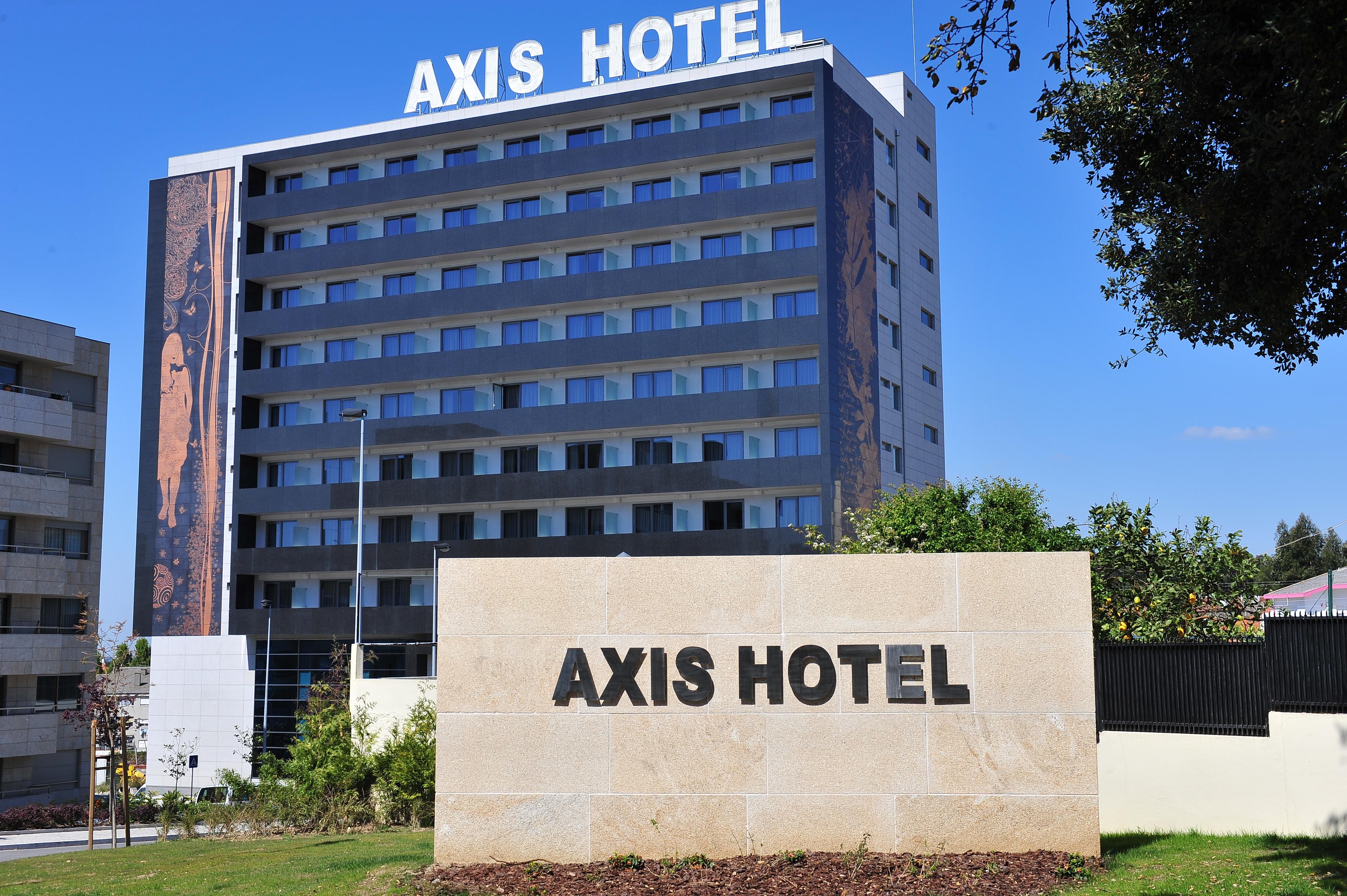 Axis Porto Business & 4*