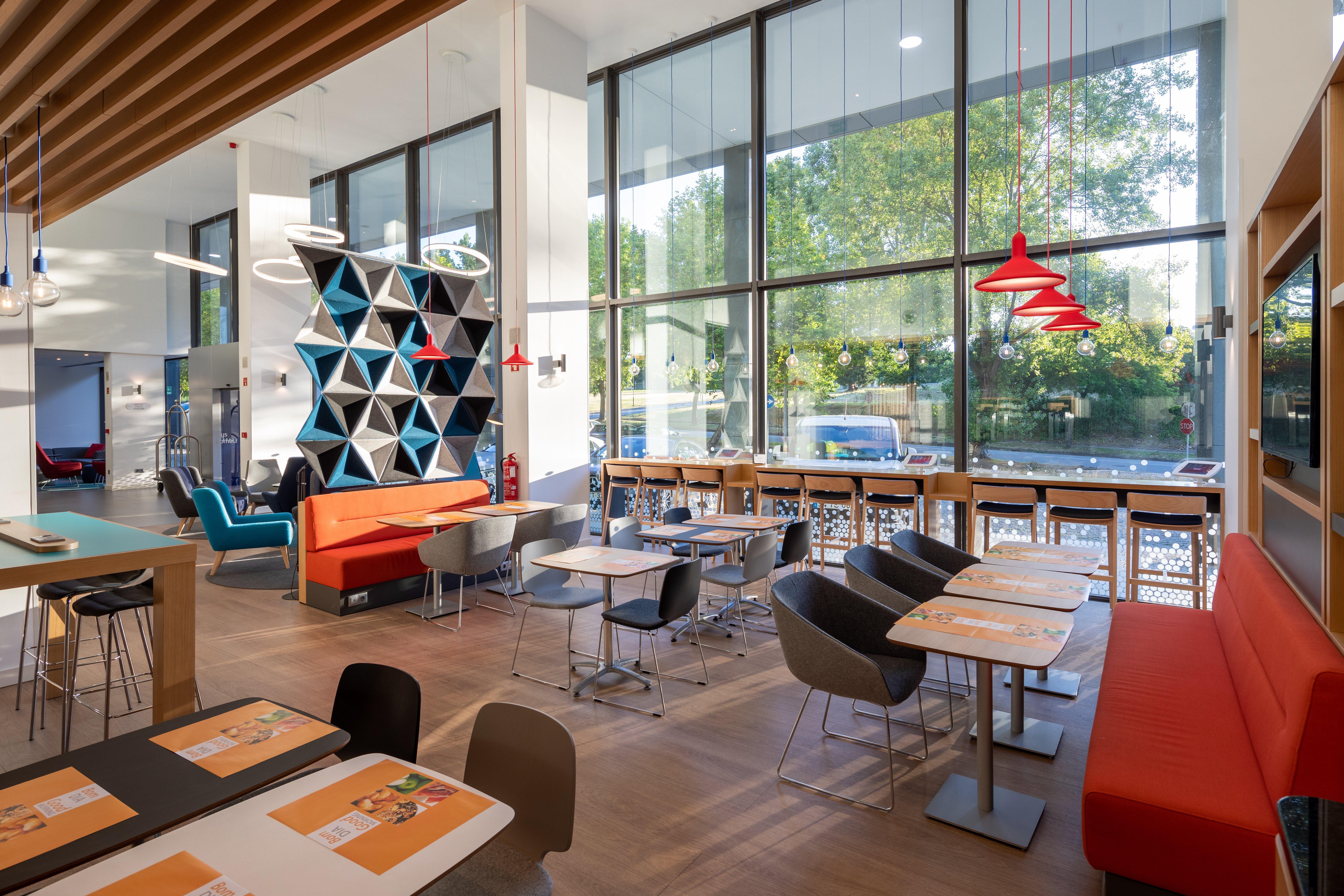 Express Porto Exponor By Ihg 3*