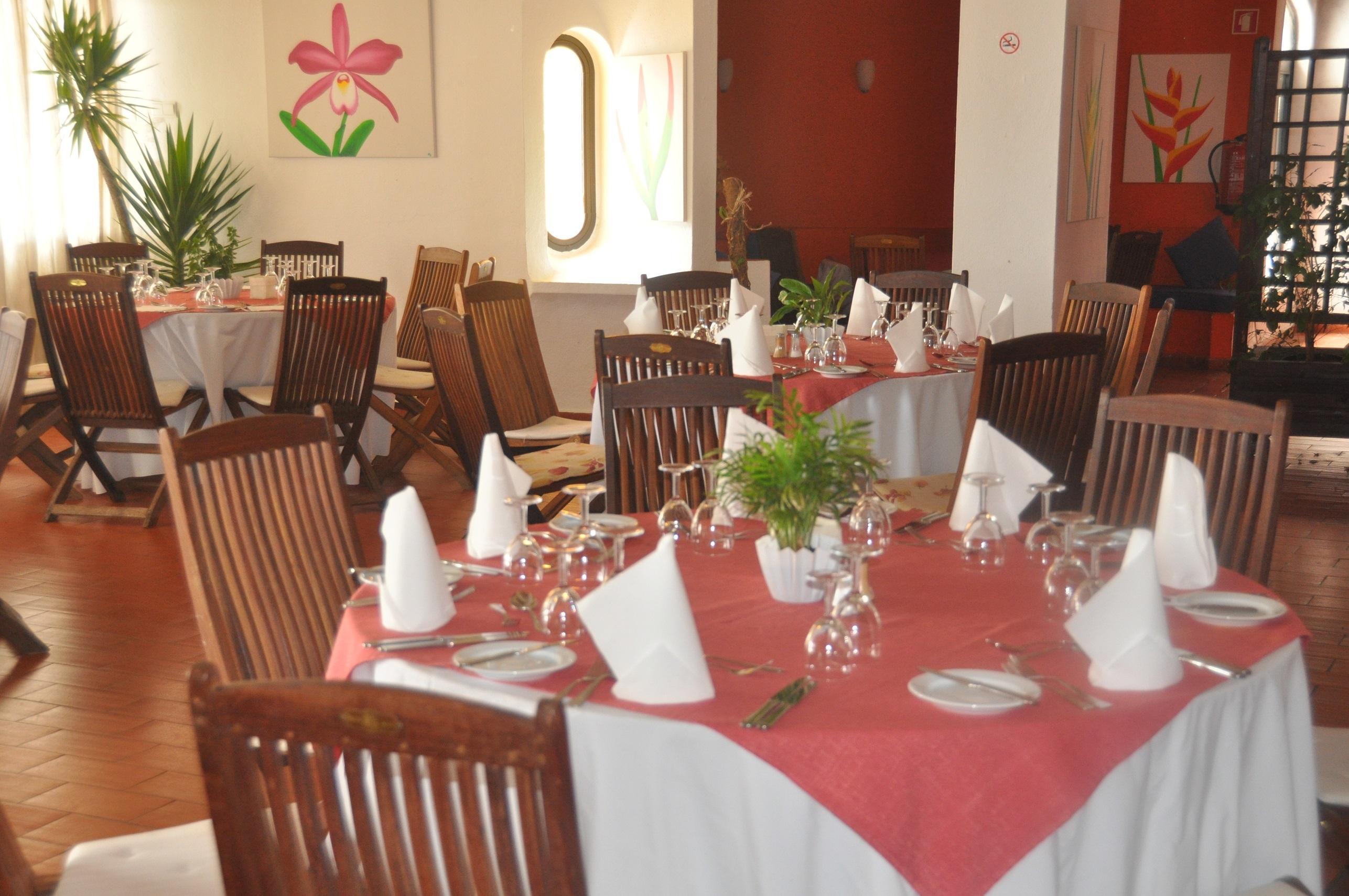 Pedras Da Rainha Resort 3*