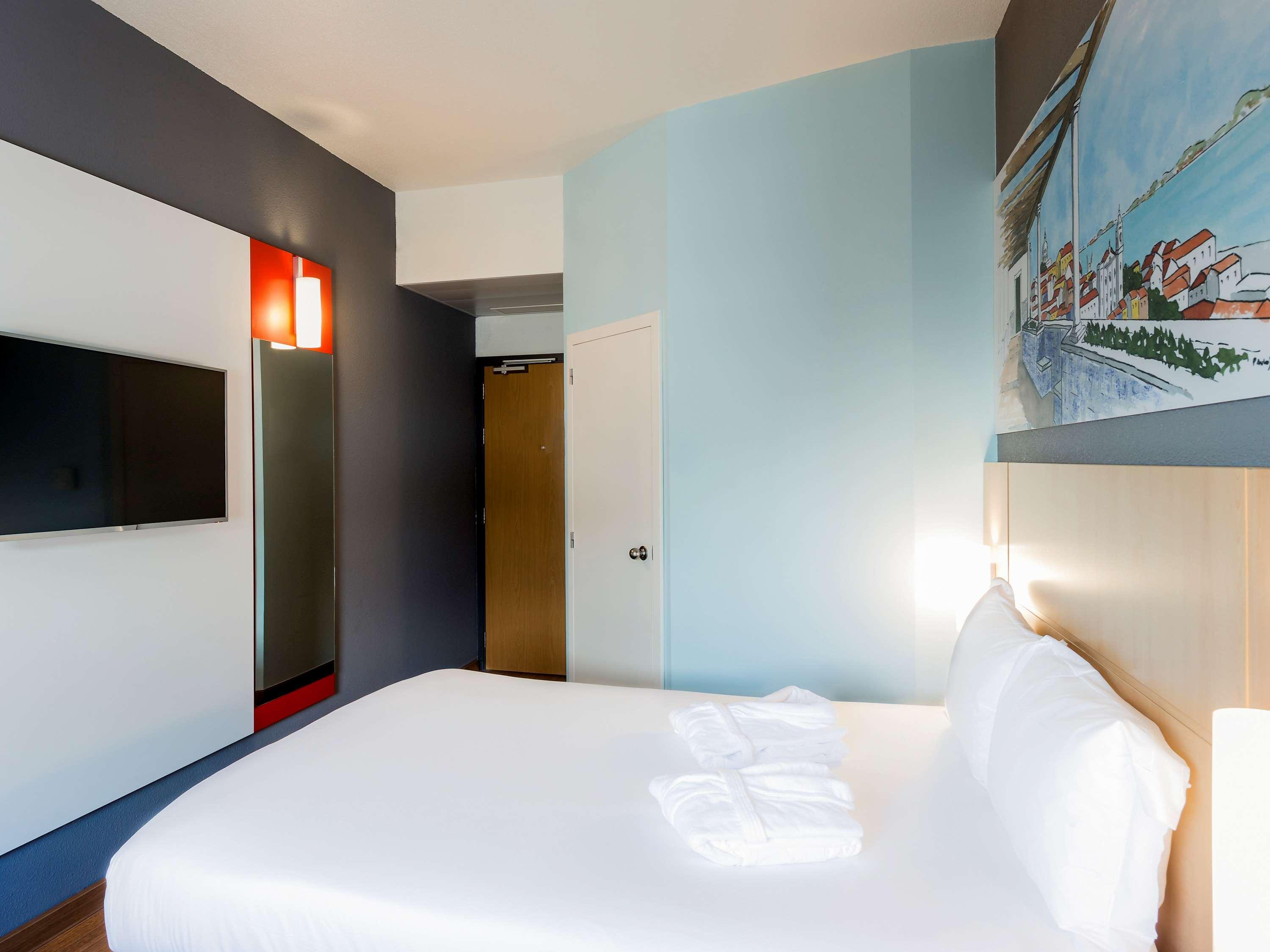 Hotel Ibis Parque Nacoes 3*