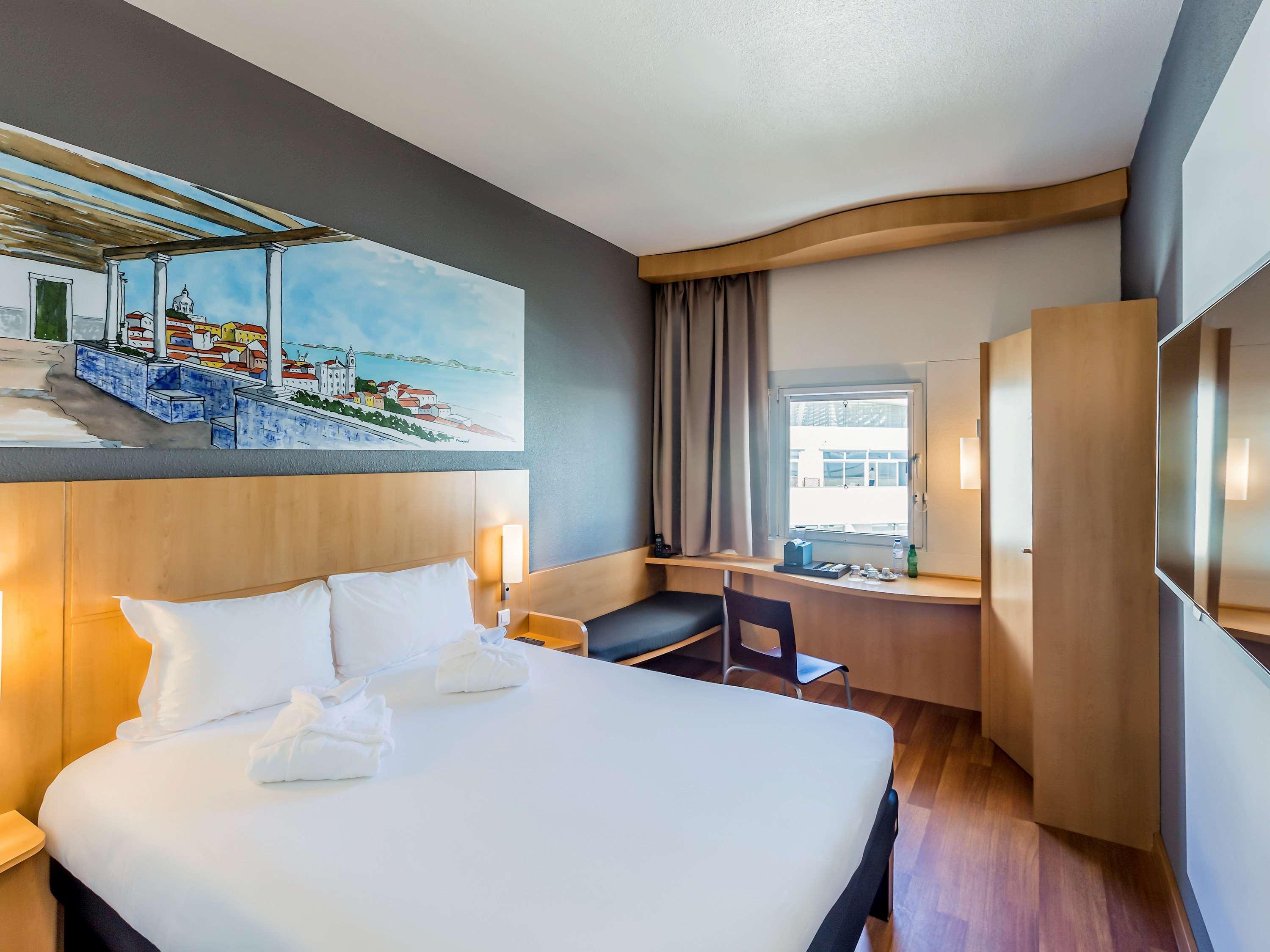 Hotel Ibis Parque Nacoes 3*