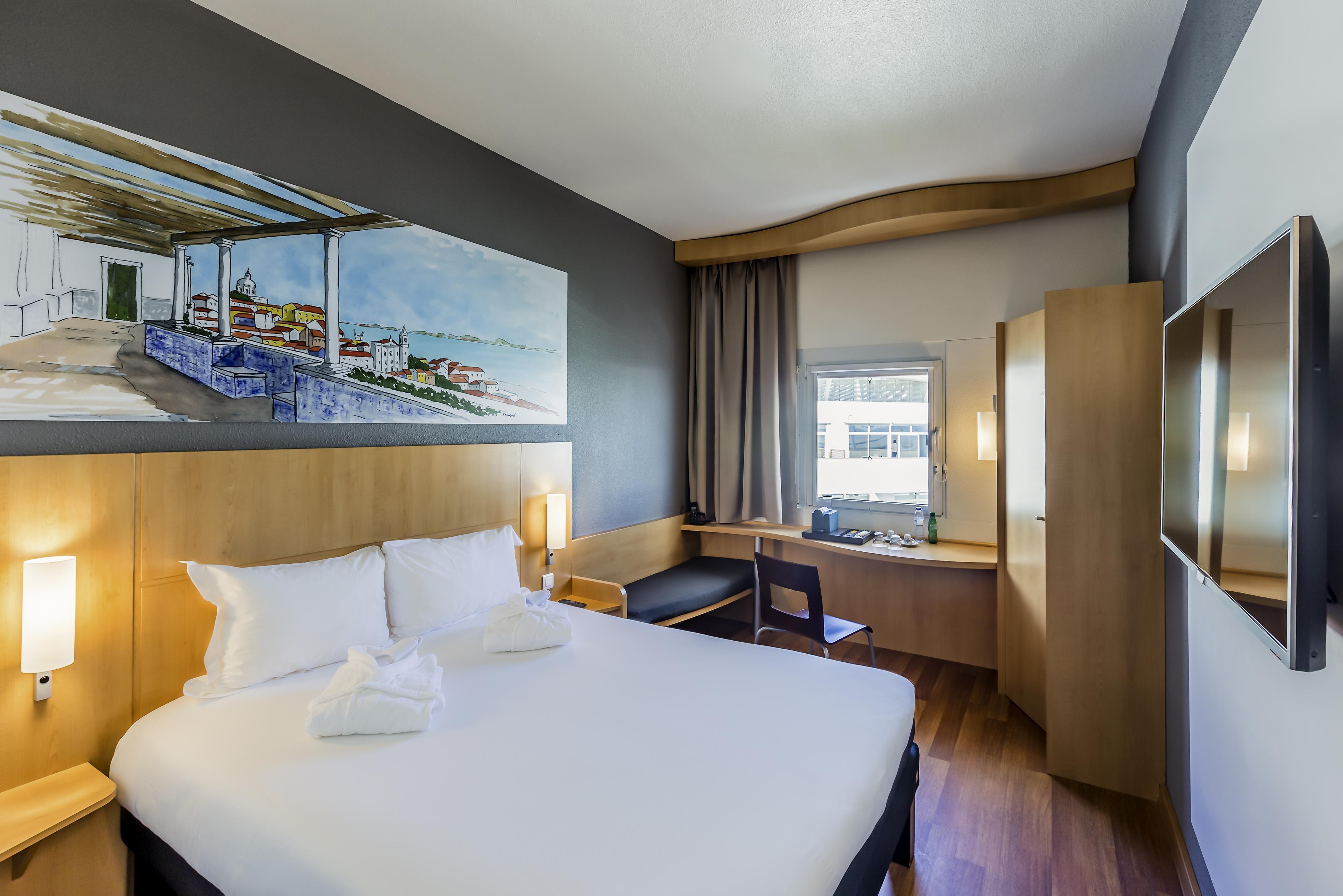 Ibis Parque Nacoes 3* Lisbon