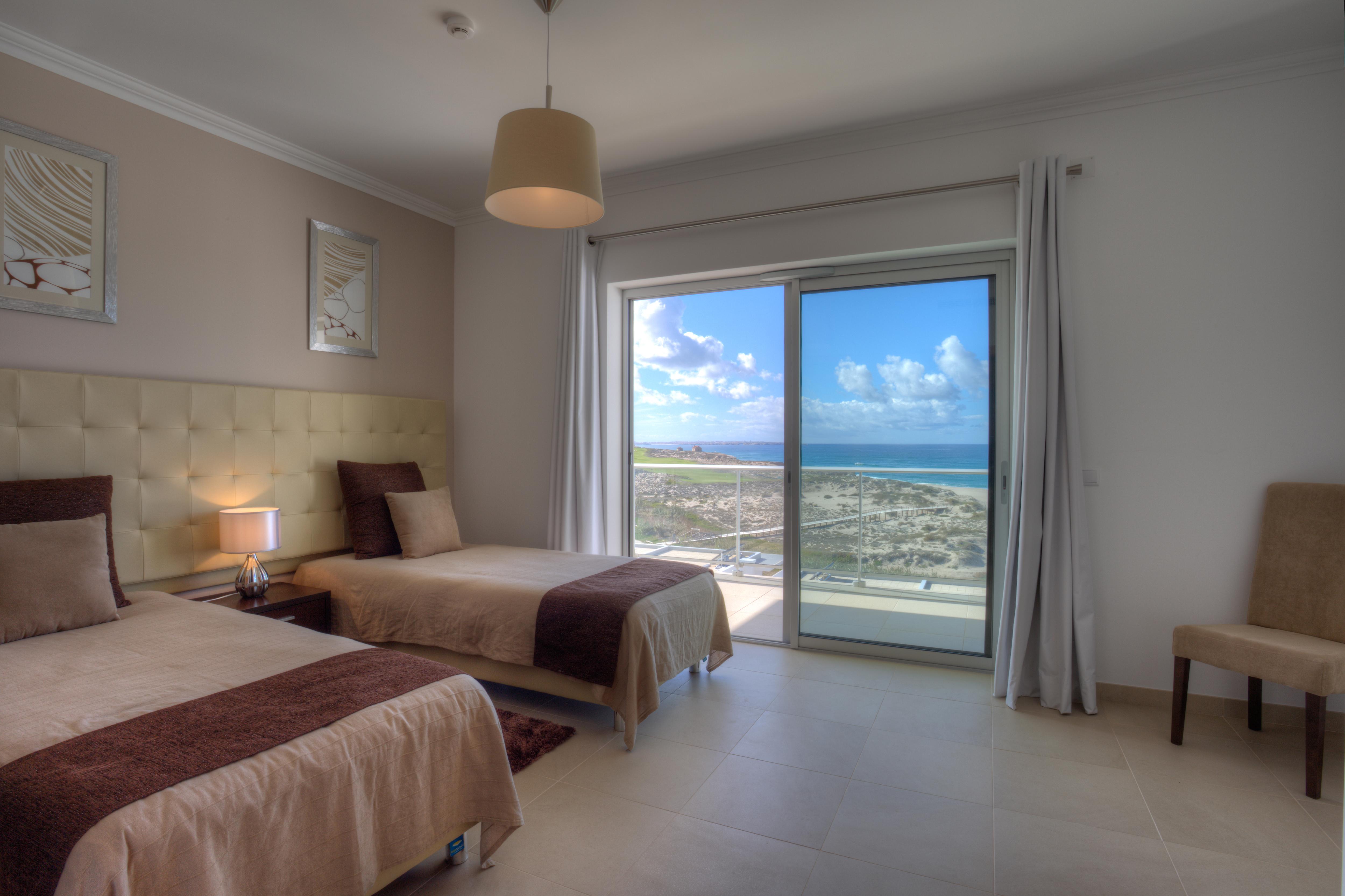 The Beachfront - D'el Rey Golf & 5*
