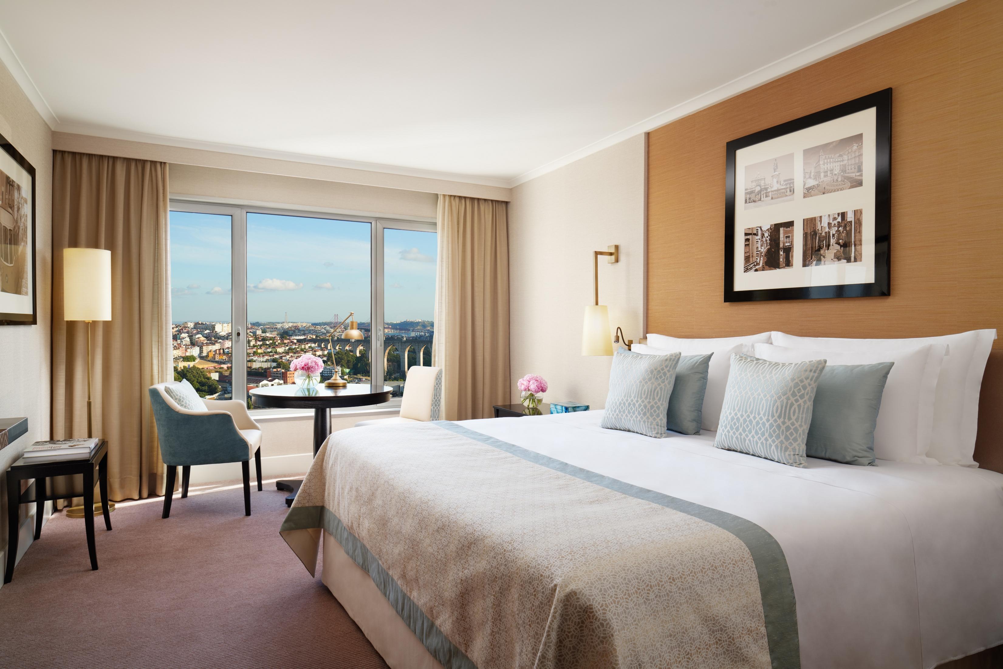 Corinthia Hotel