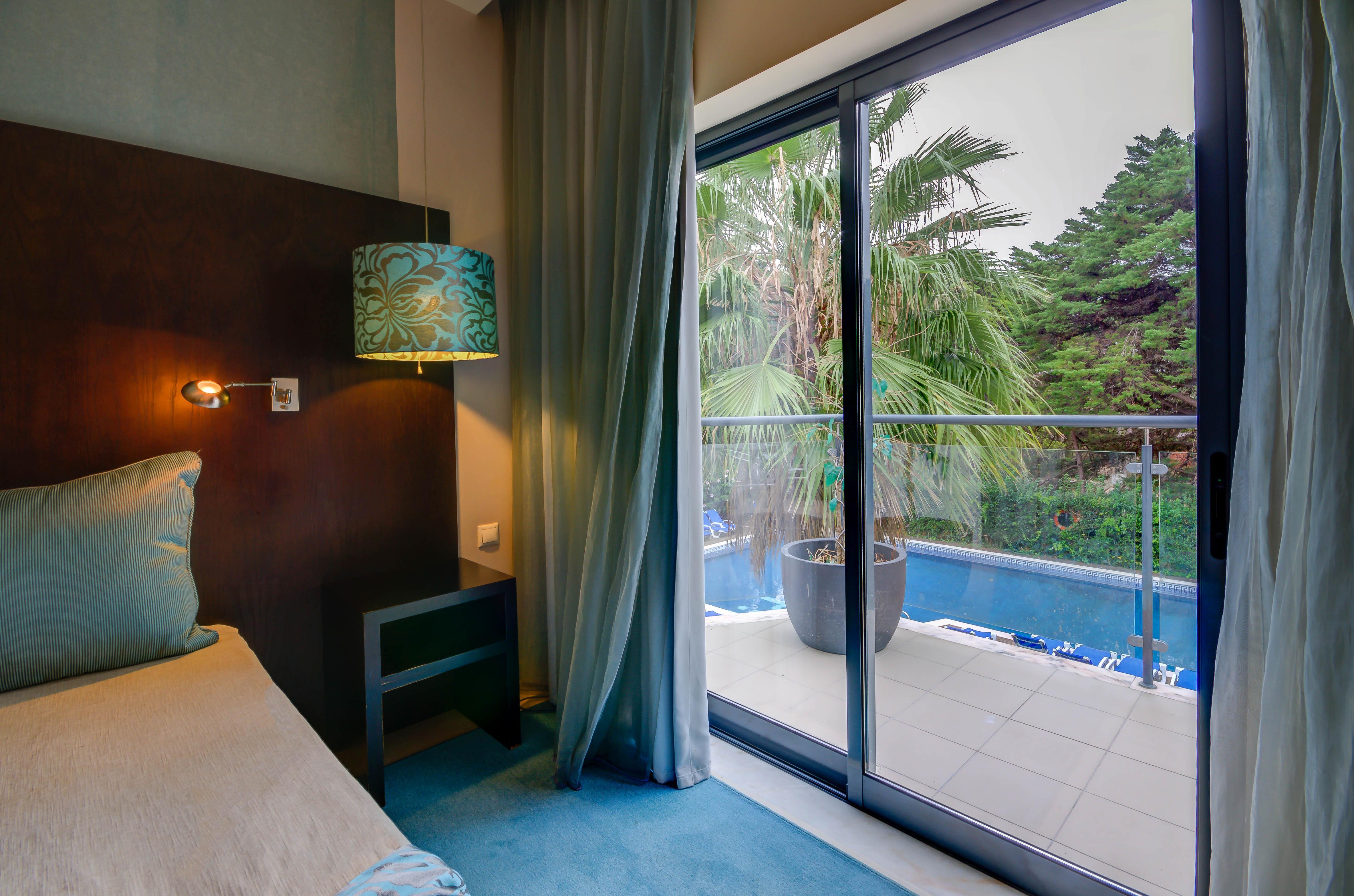 Lido Hotel 3*