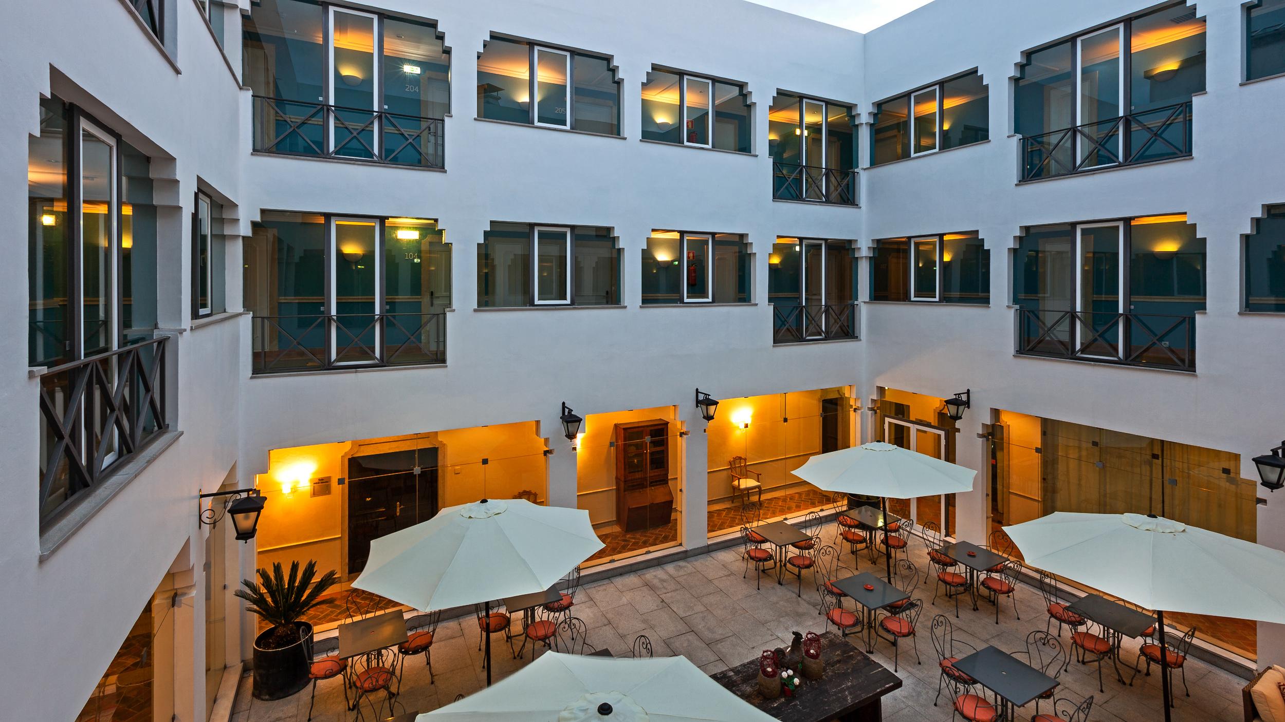 Hotel M'ar De Ar Muralhas