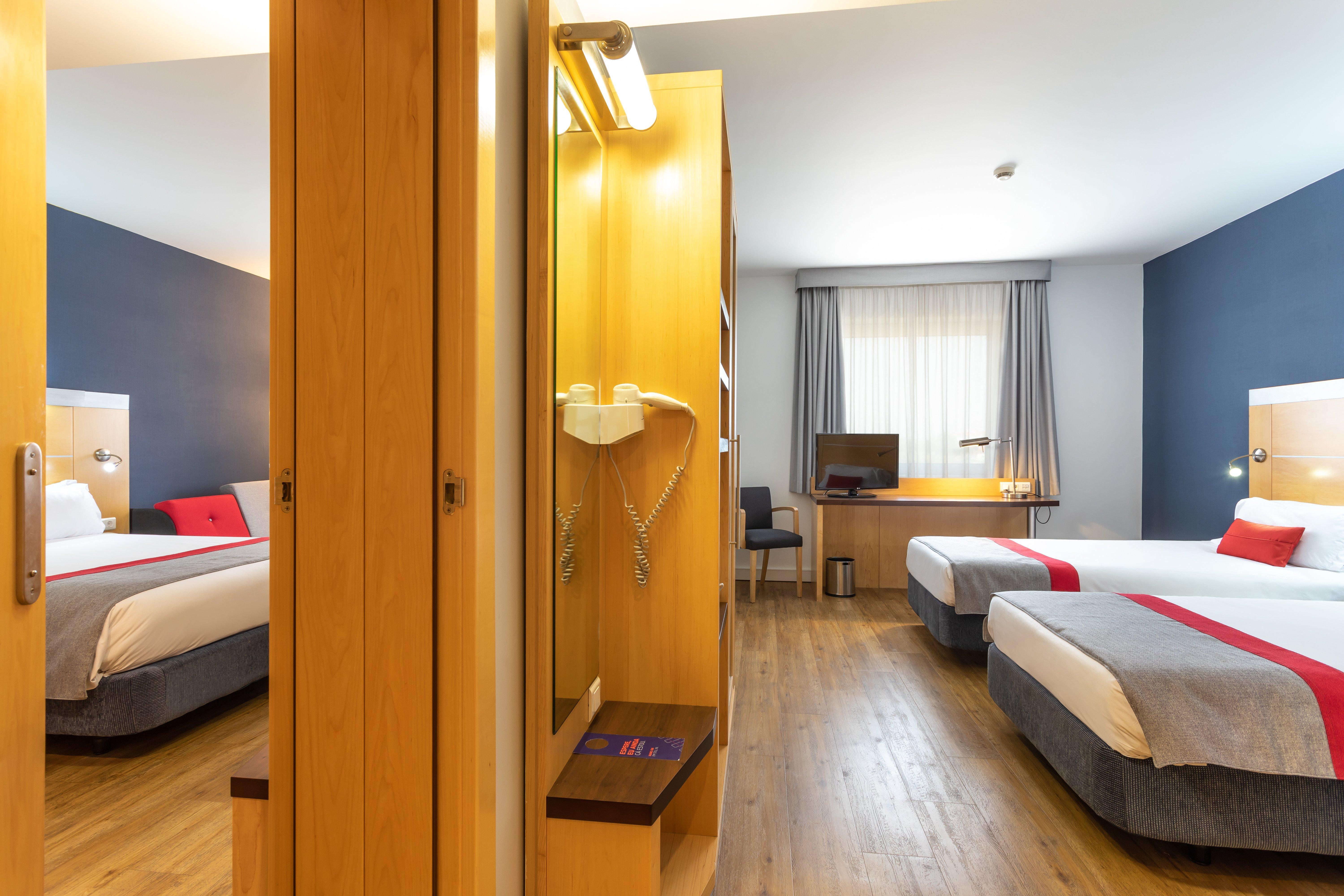 Hotel Express Lisbon-oeiras, An Ihg 3*