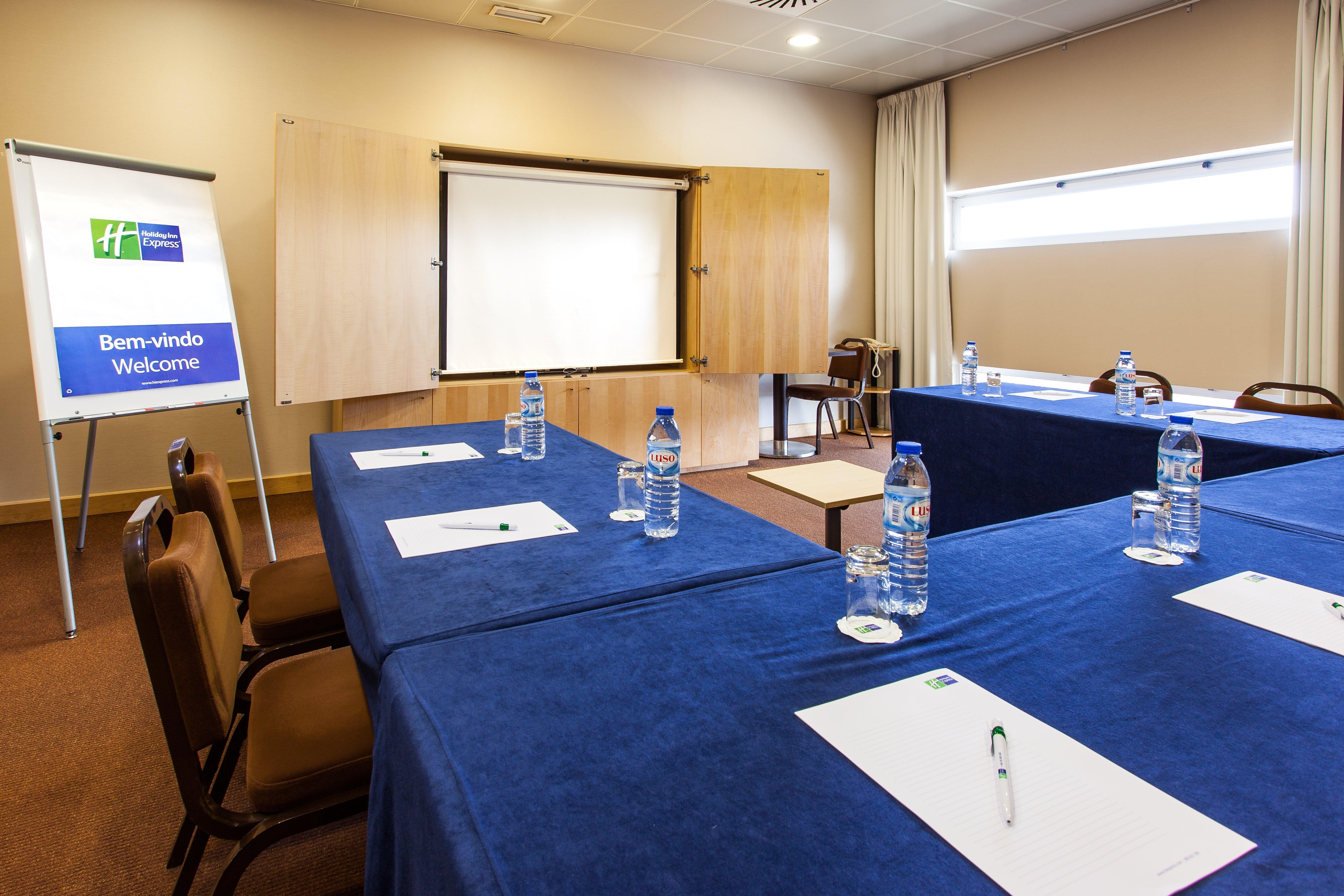 Express Lisbon-oeiras, An Ihg Oeiras