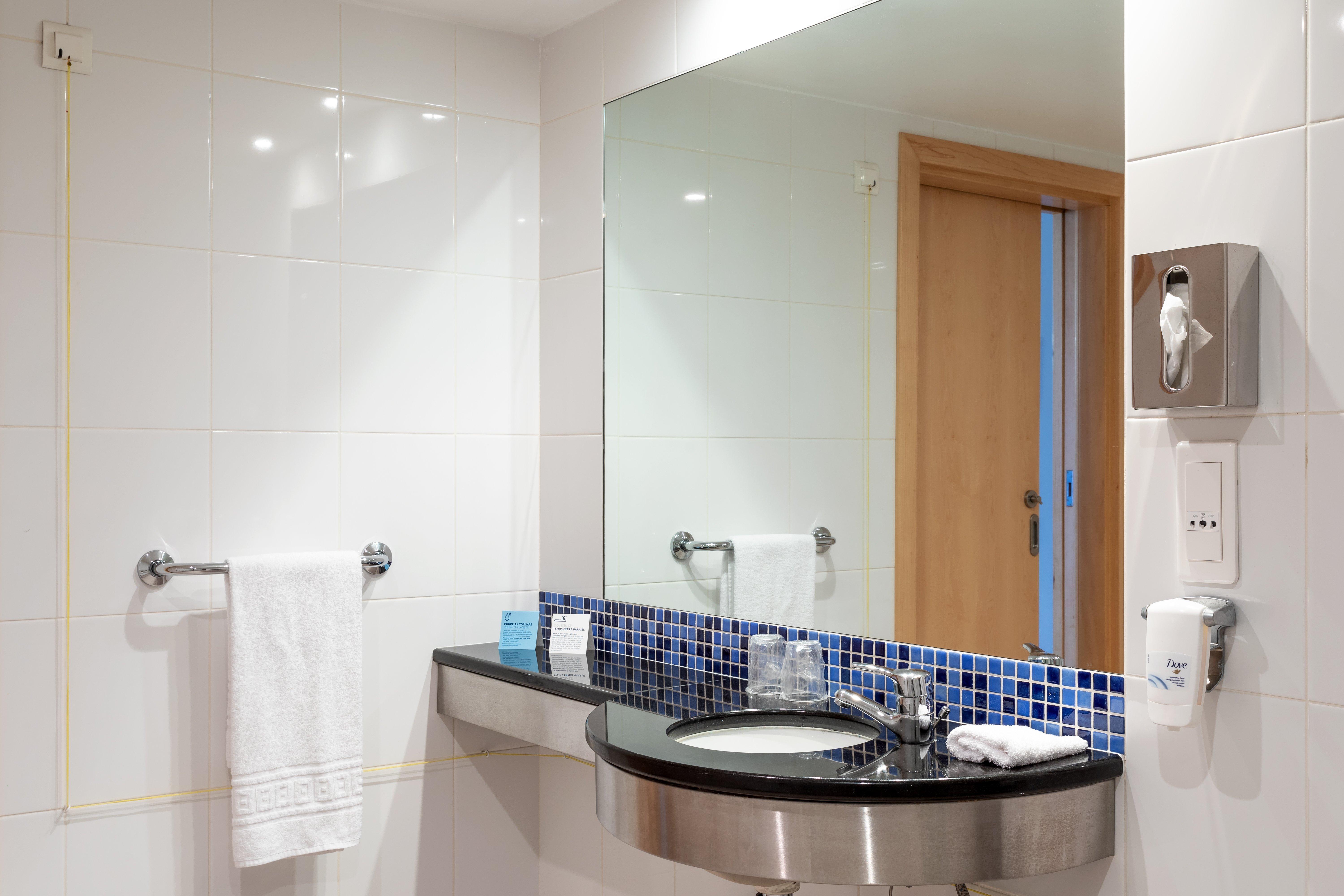 Hotel Express Lisbon-oeiras, An Ihg 3*