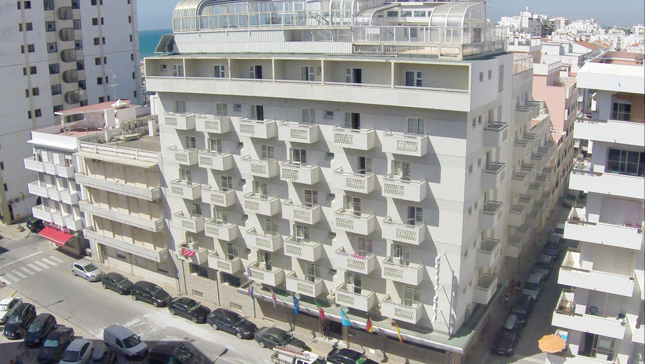 Baia De Hotel
