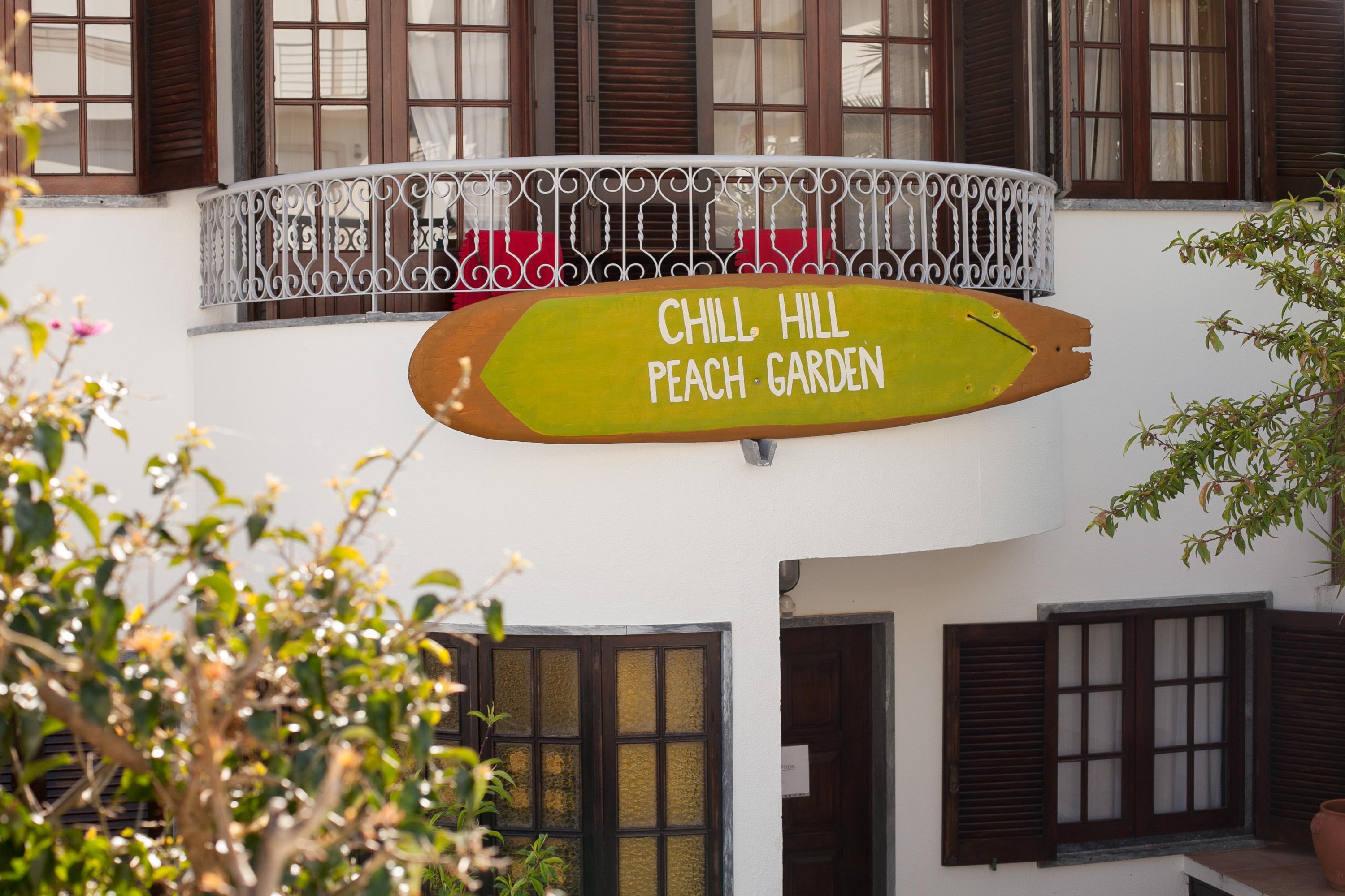 Hostel Chill Hill & Private - Peach Garden Ericeira