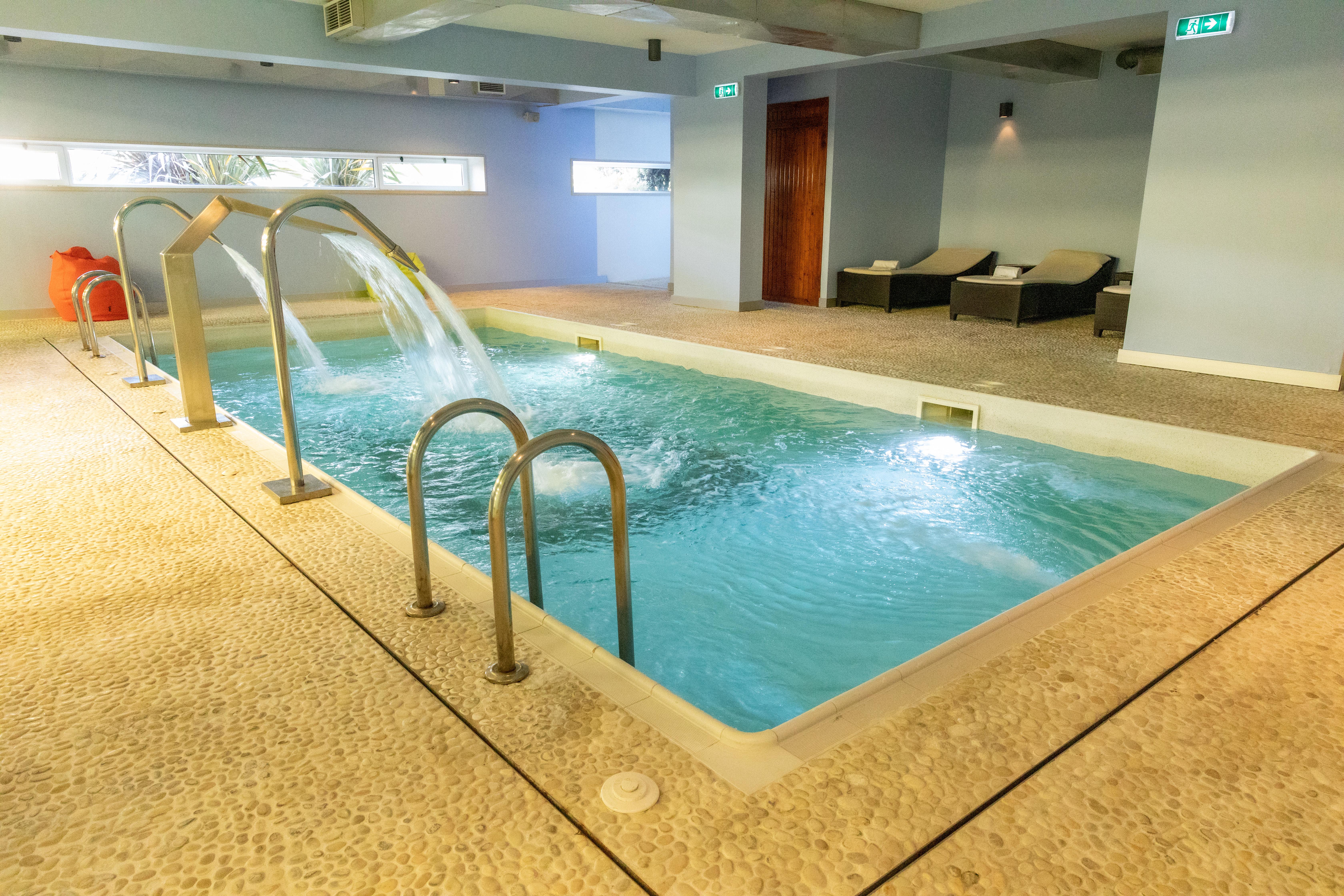 Marina Club Hotel 4*