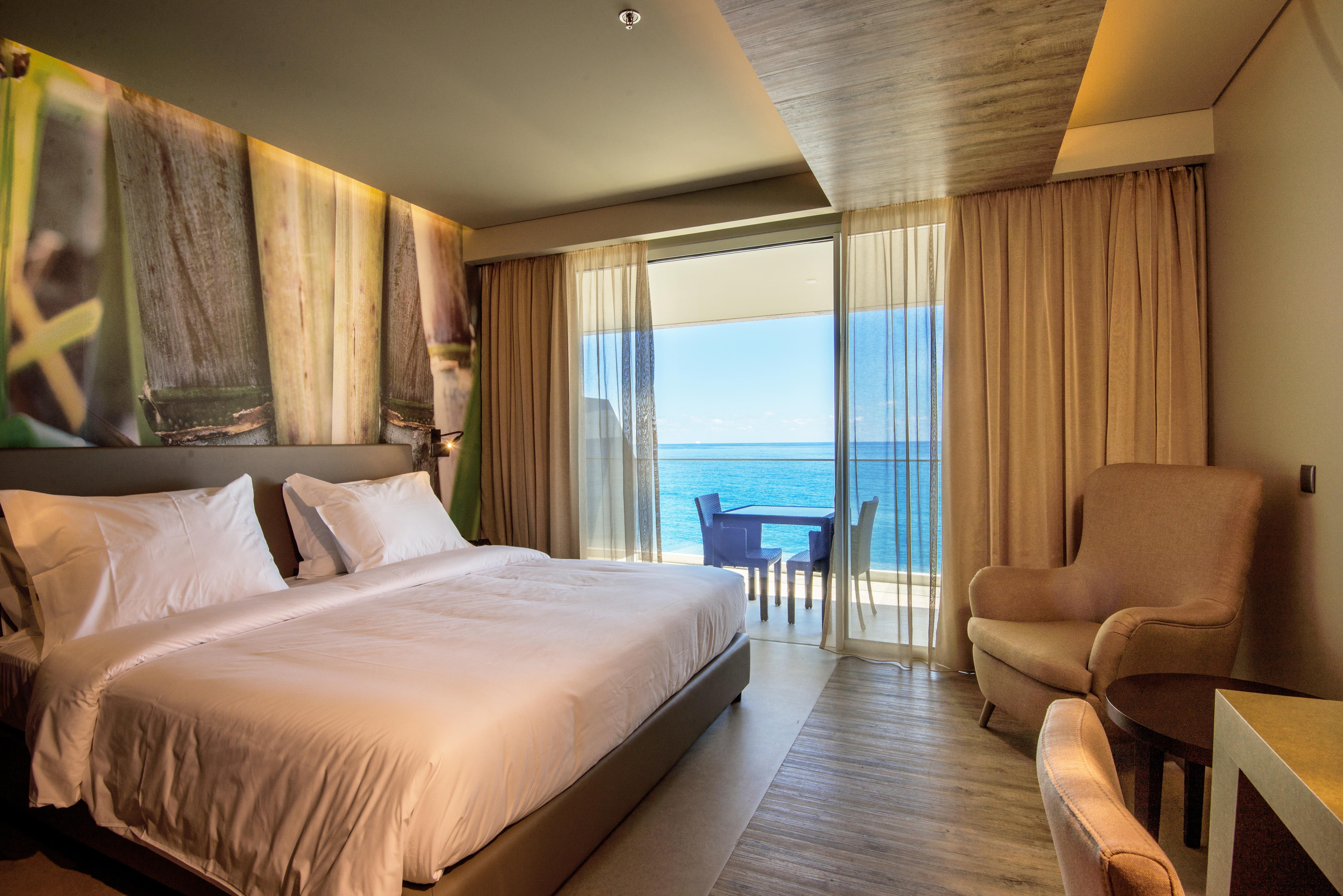Resort Saccharum - And - Savoy Signature