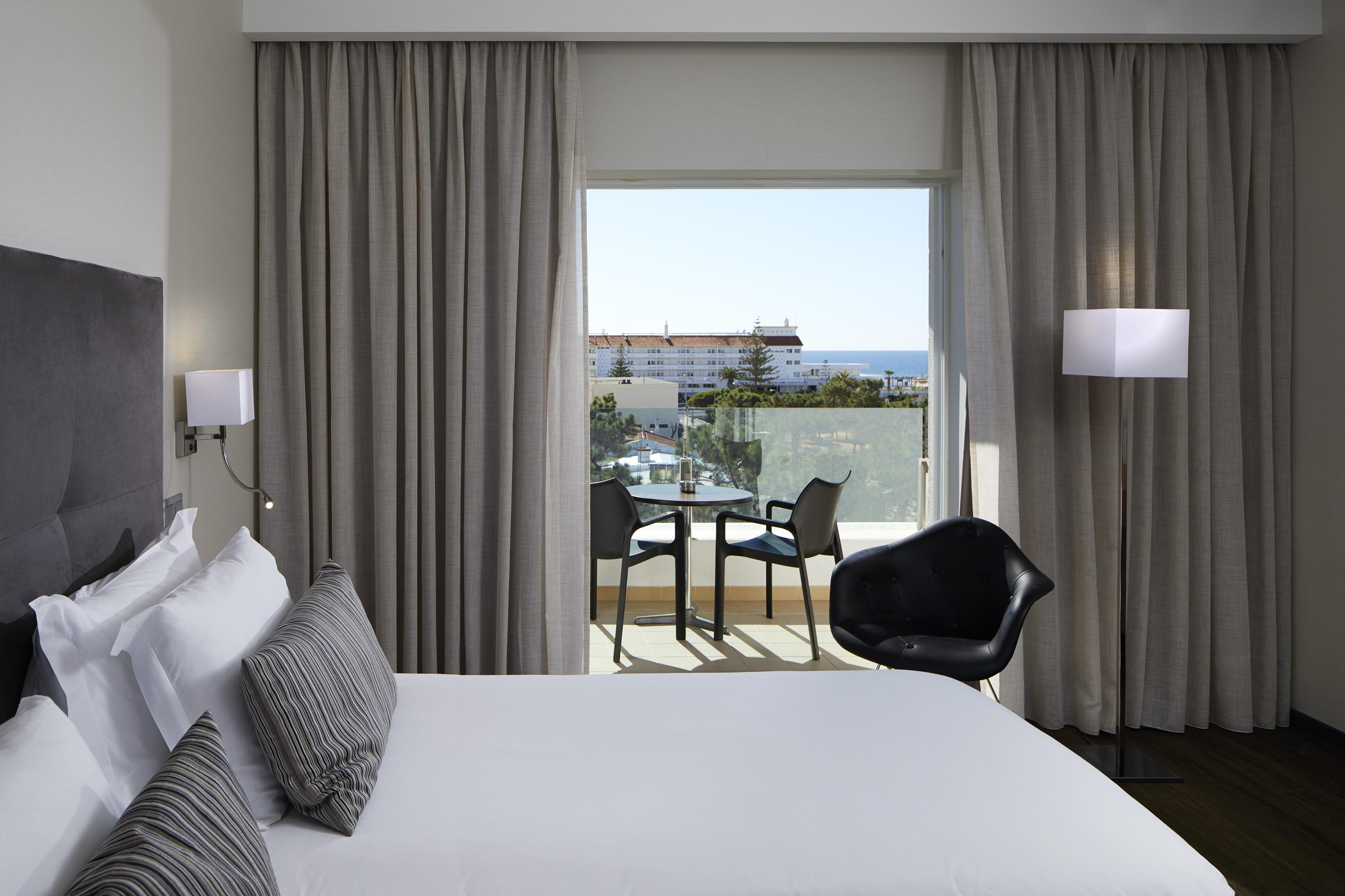 Alcazar &