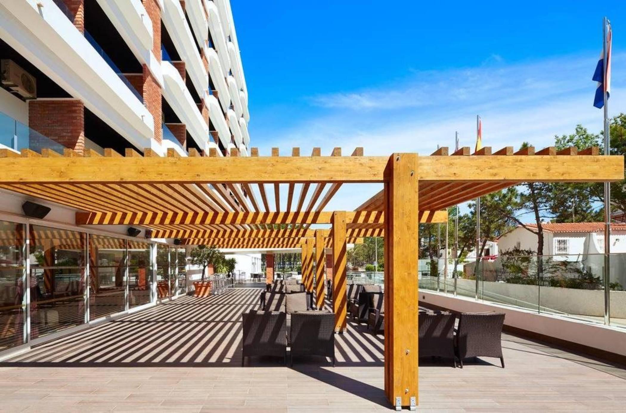 Hotel Alcazar &