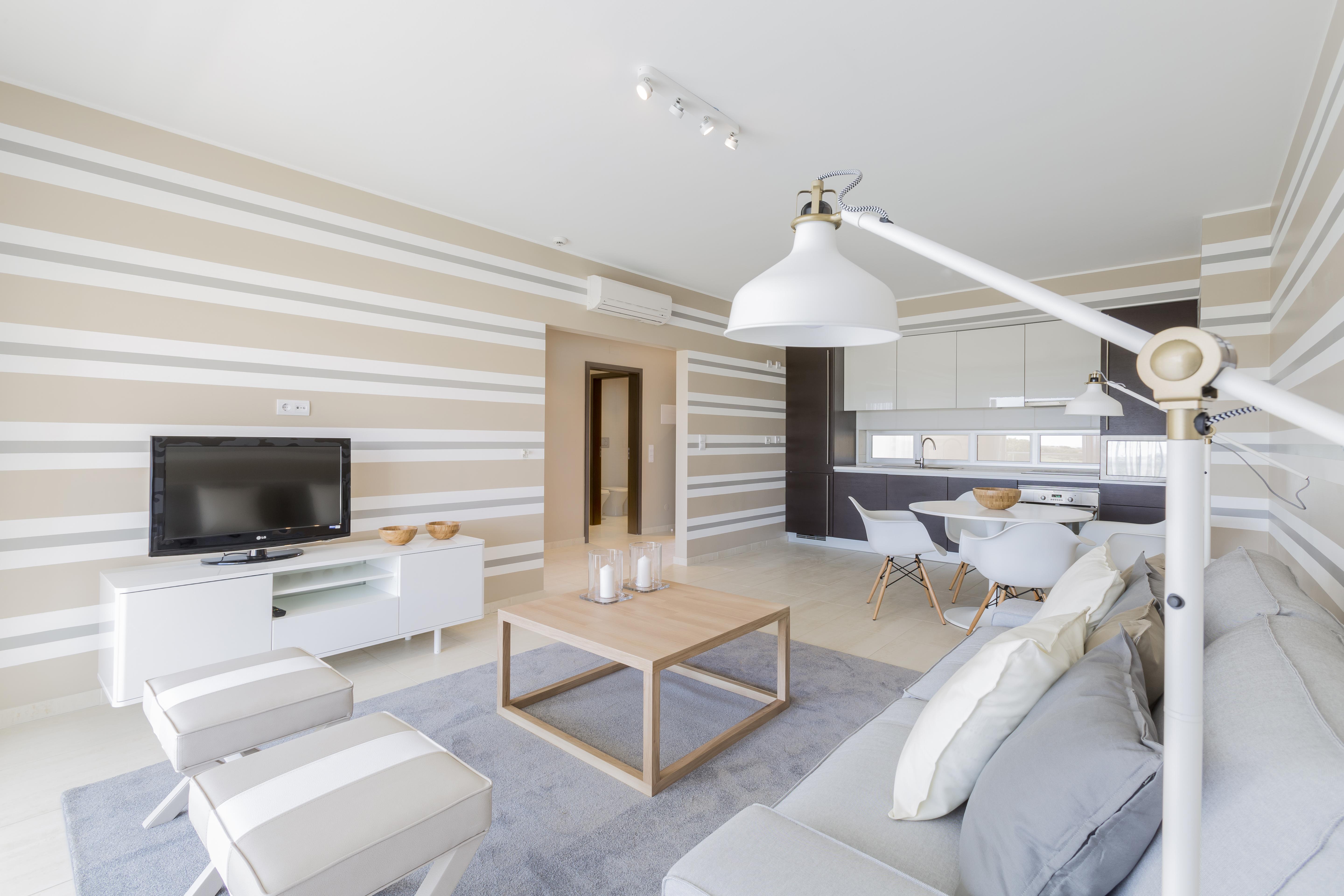 Laguna - 4*
