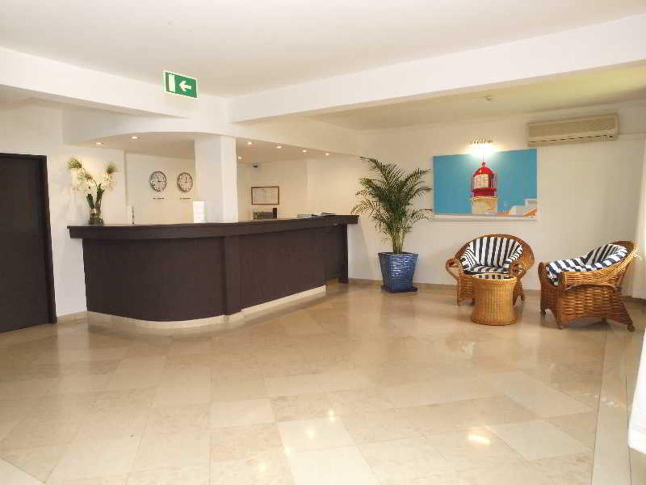 Center 2*