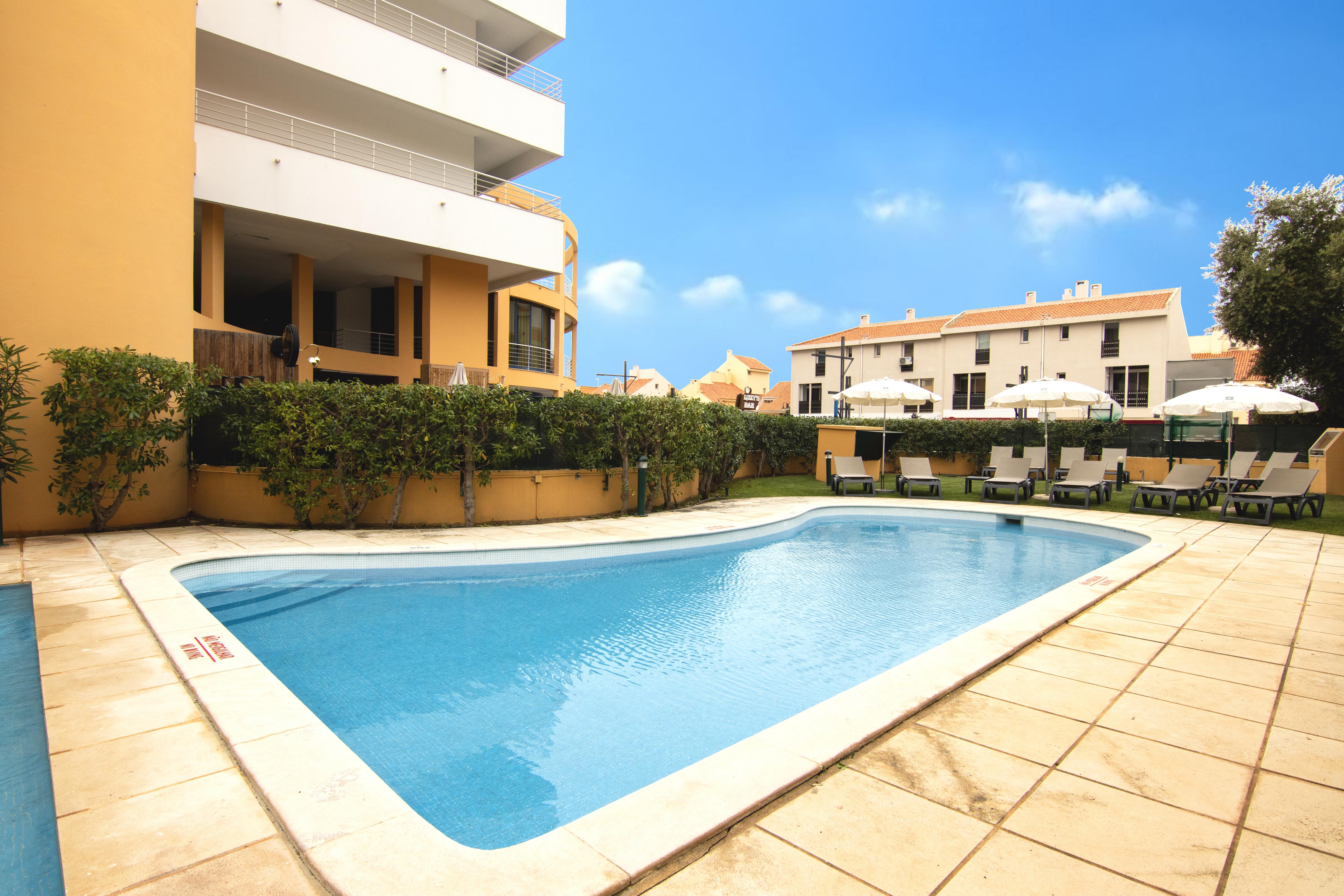 Luna Olympus Apartahotel 4*