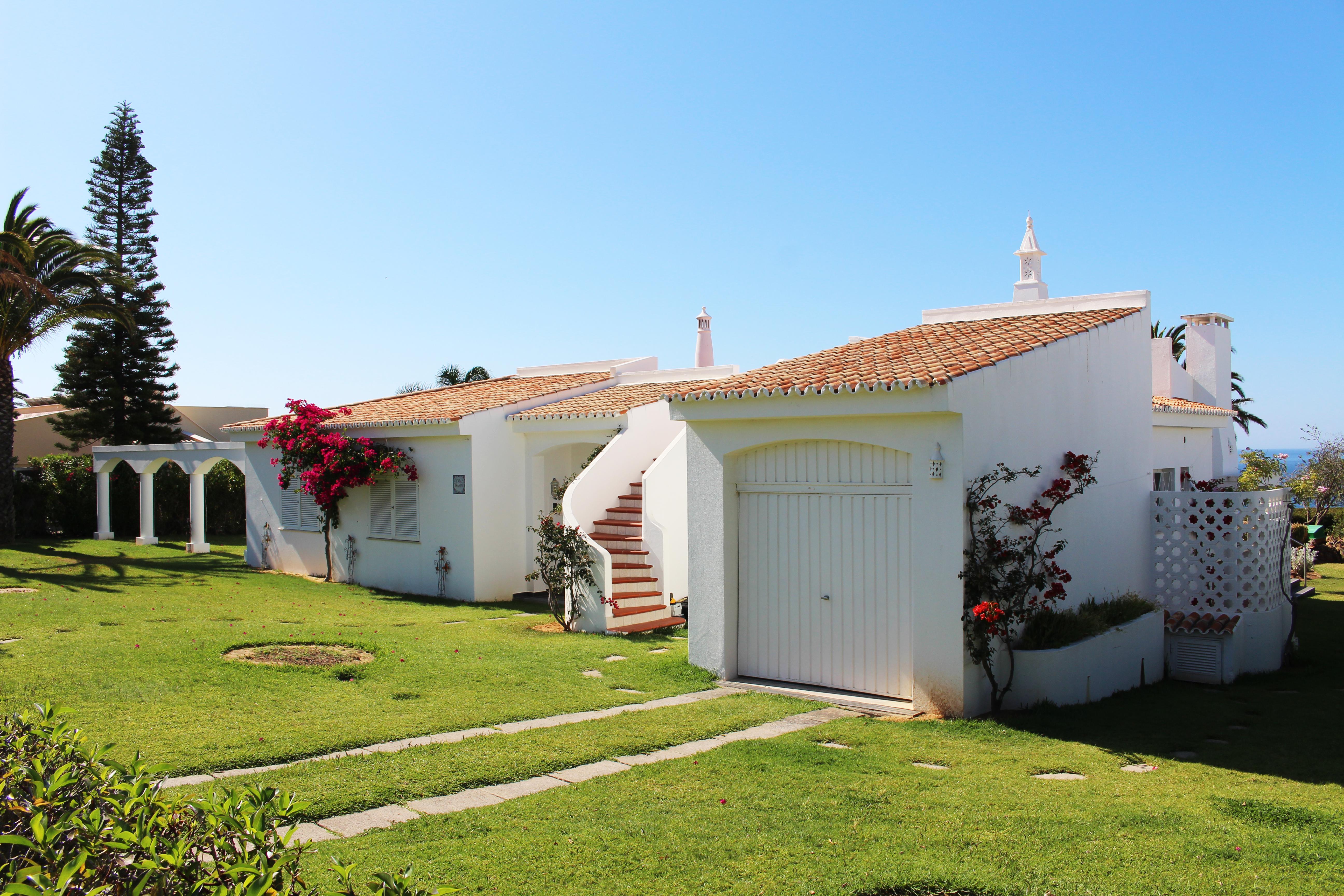 Rocha Brava Village