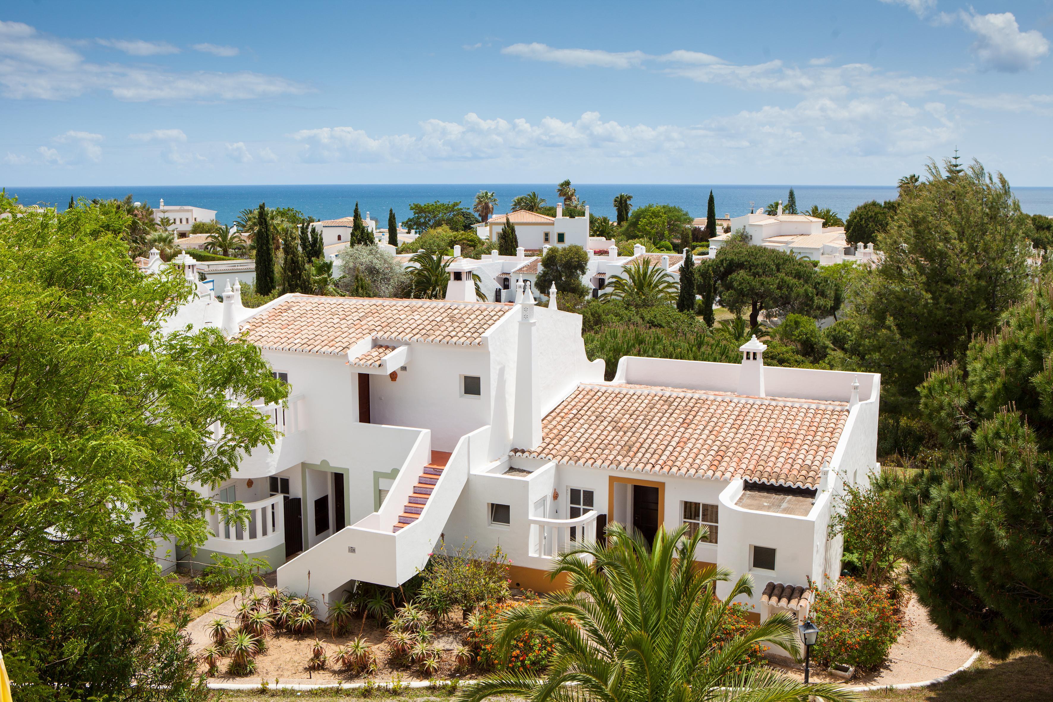 Rocha Brava Village 4*