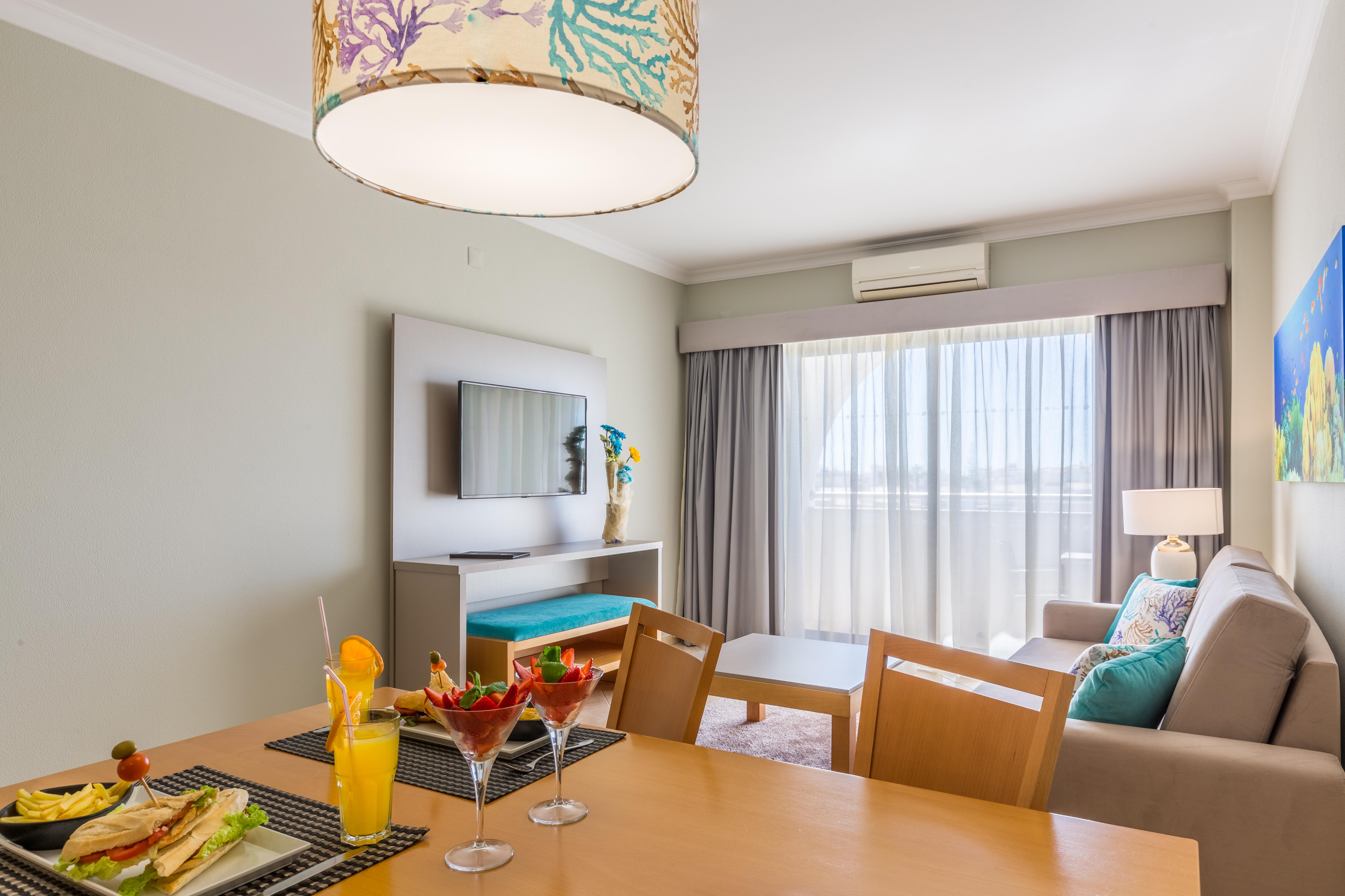 Aparthotel Luna Solaqua 4*