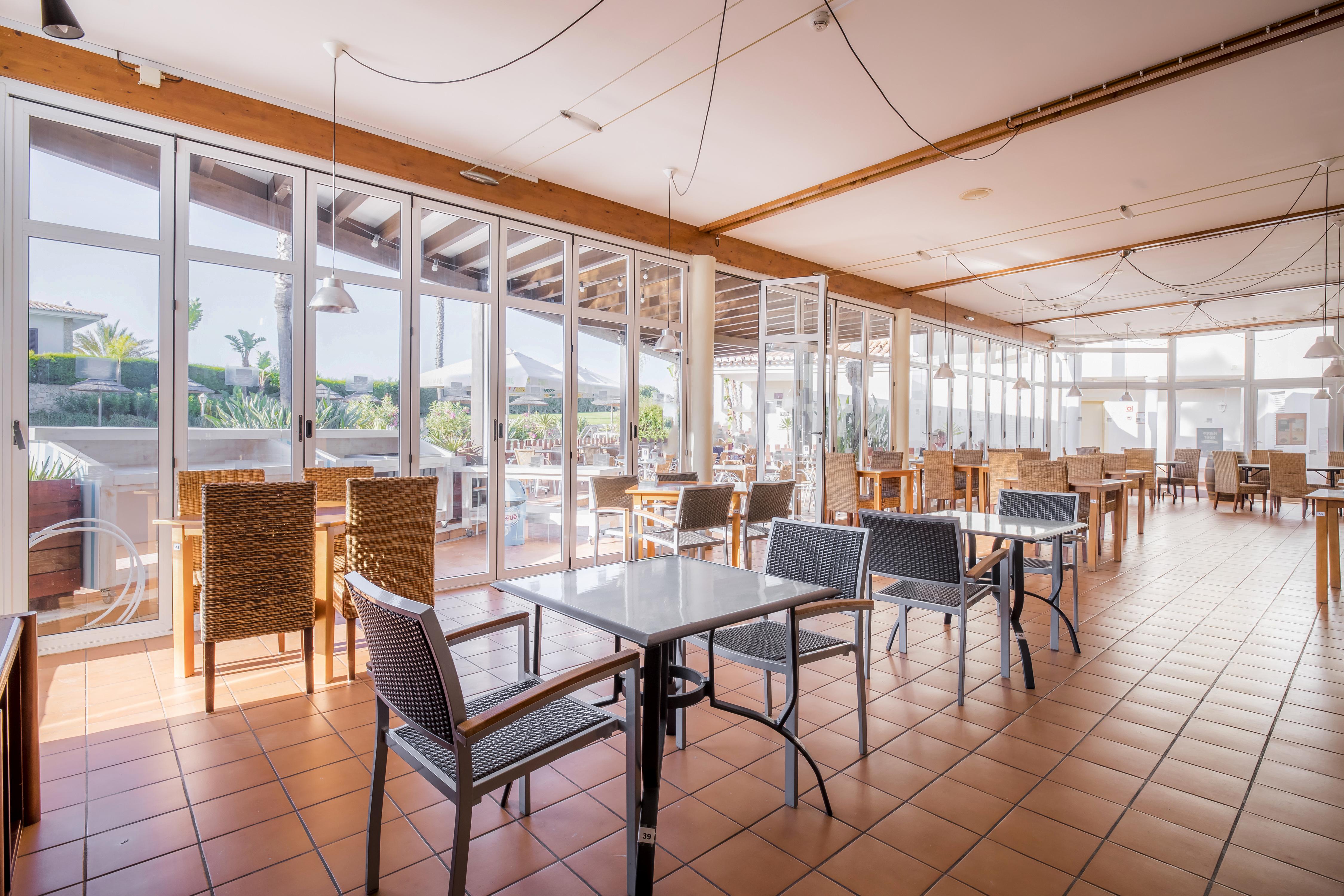Clube Porto Mos - Sunplace & 4* Lagos