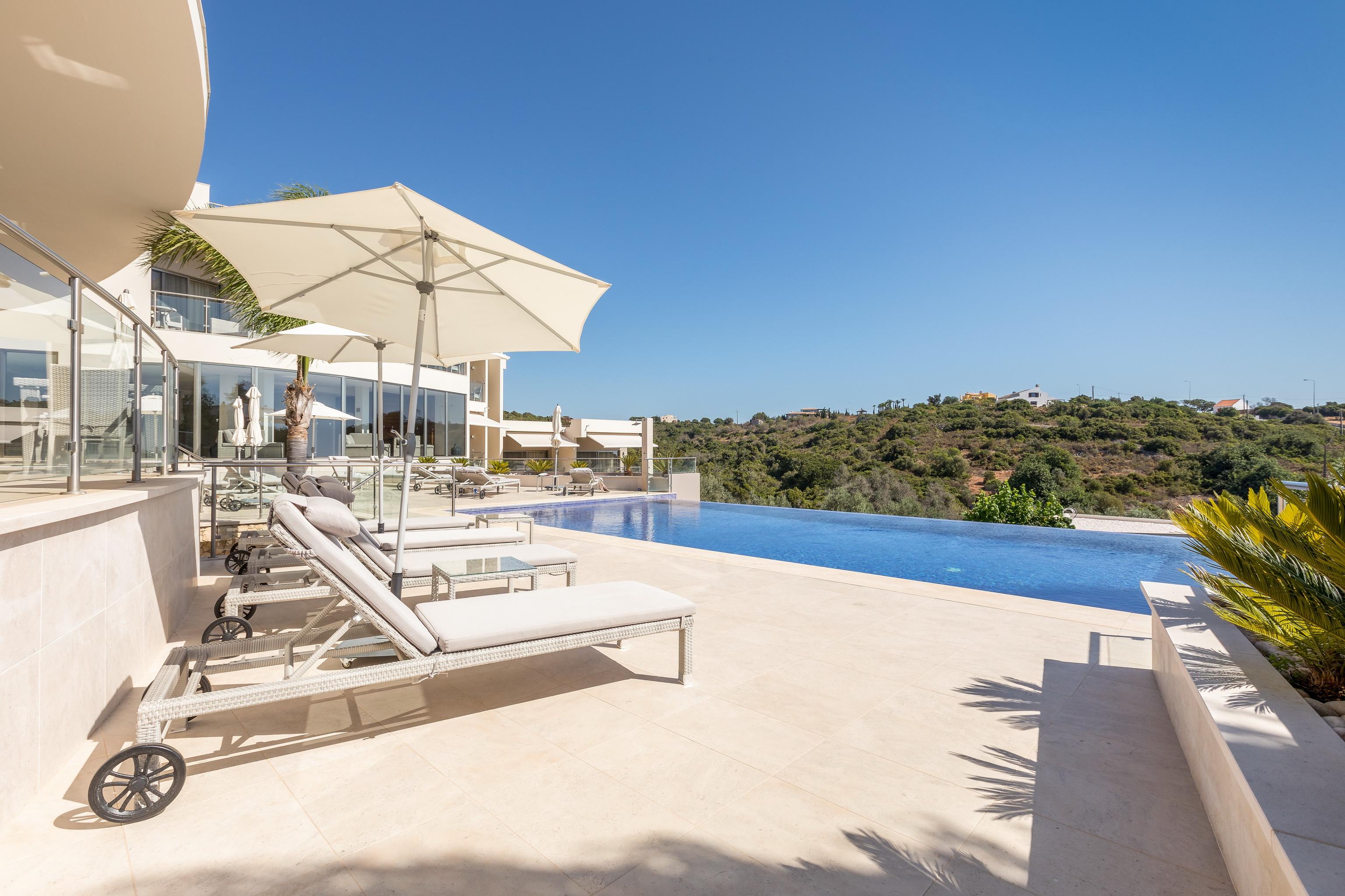 Caneiros Luxury House &