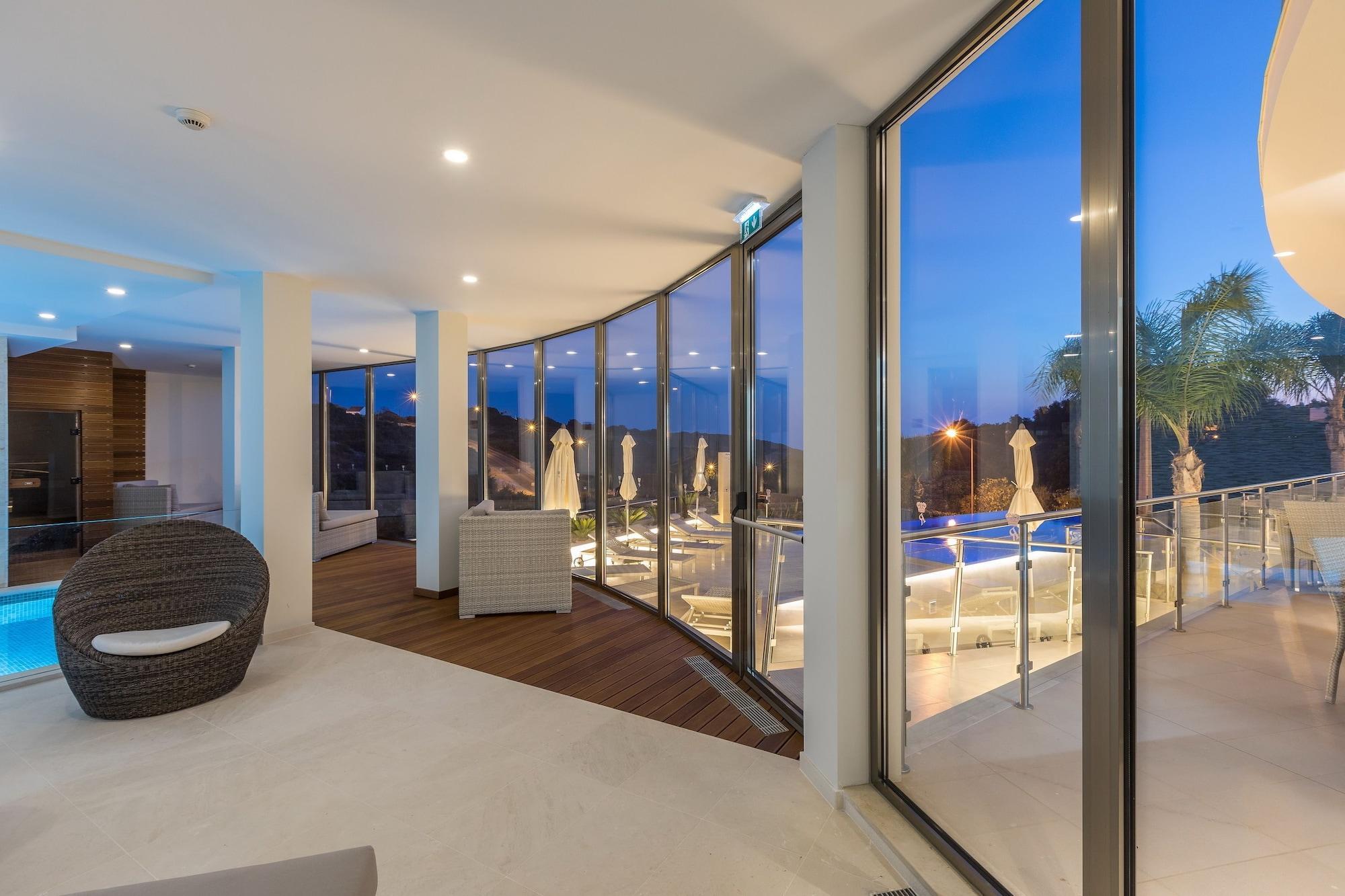Caneiros Luxury House & 4*