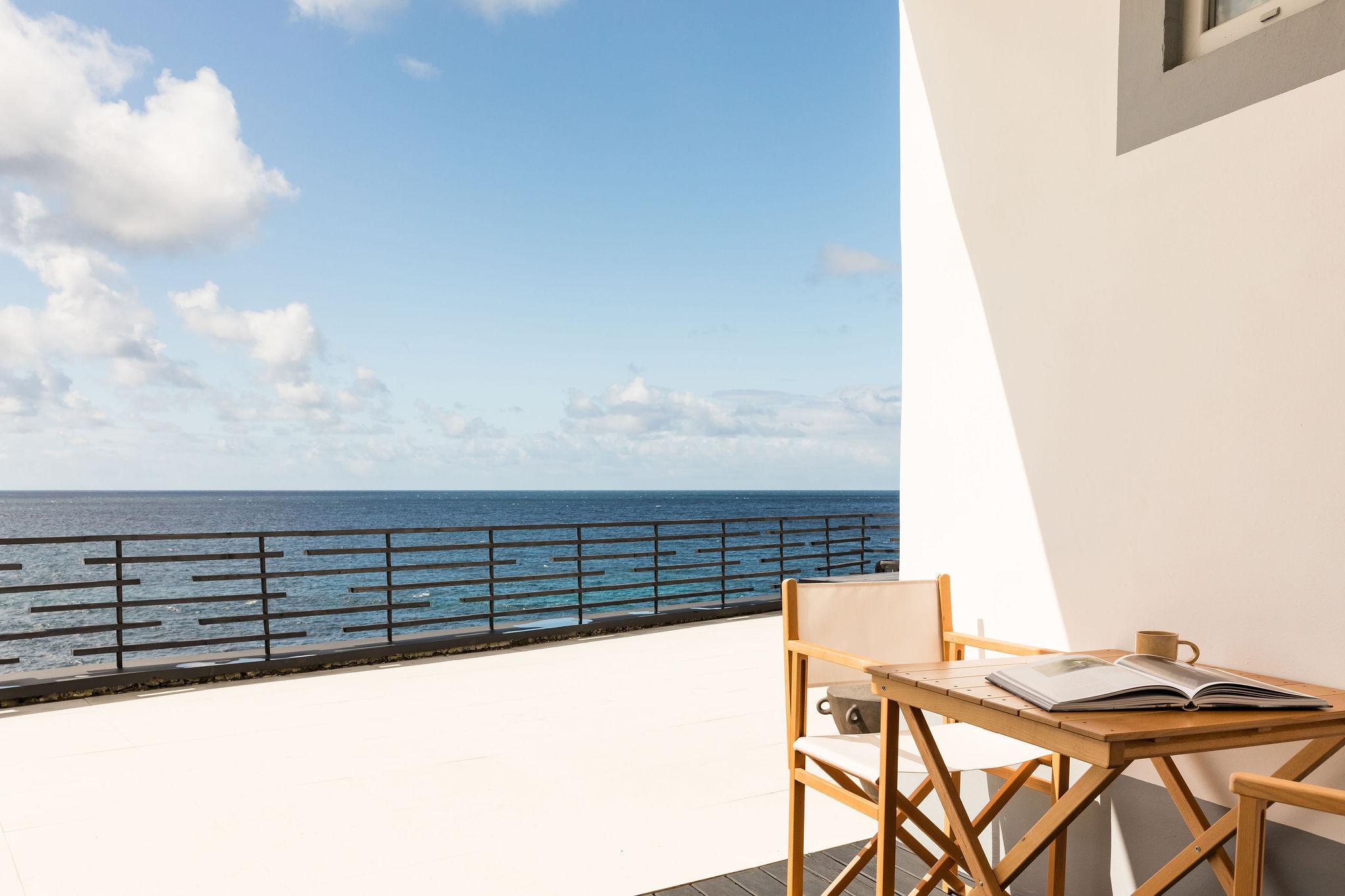 White Exclusive & Hotel 5*