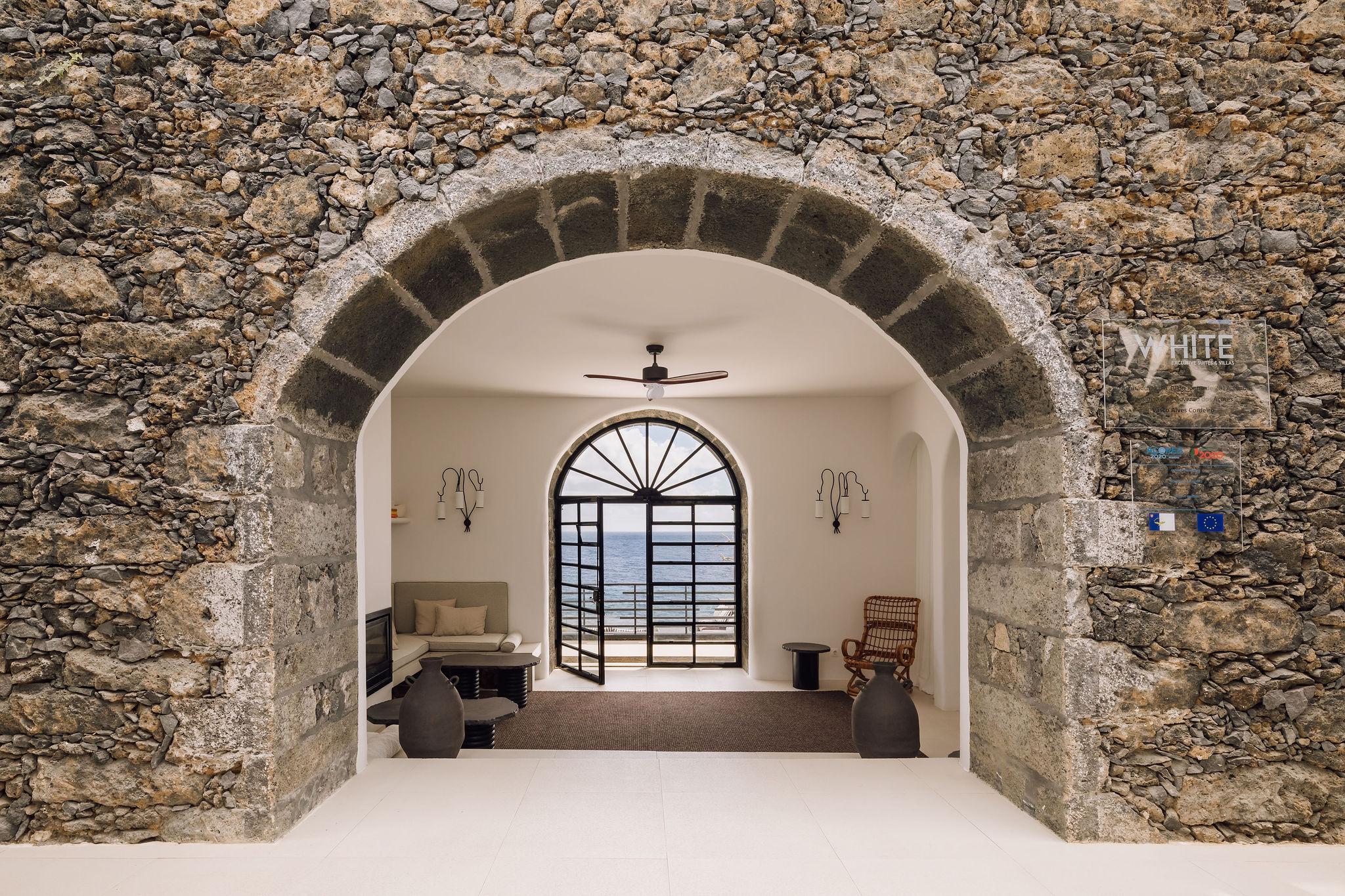 White Exclusive & Hotel Lagoa (Azores)