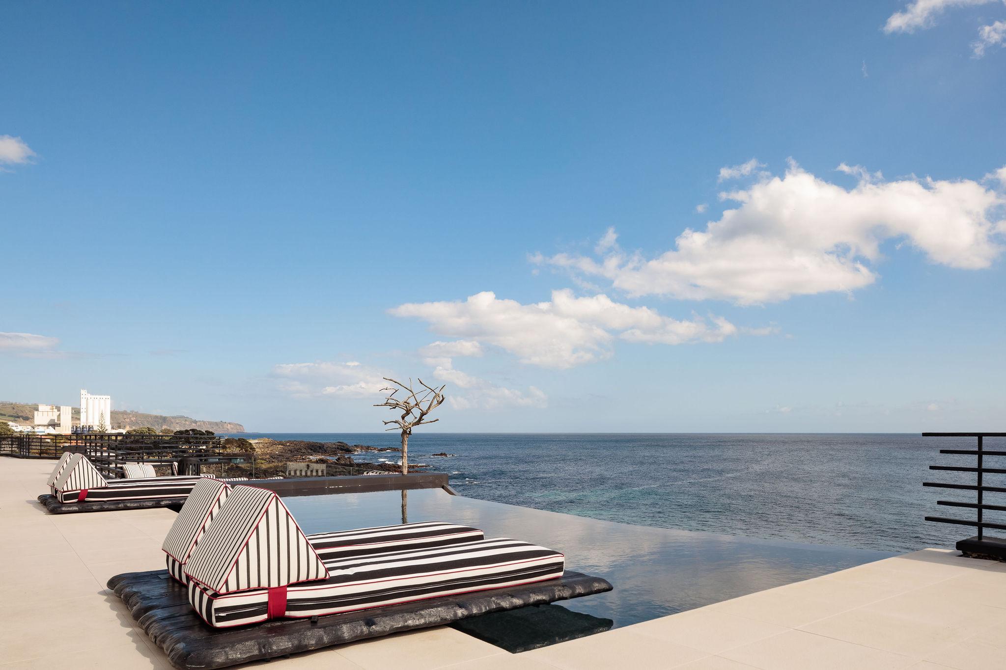 Hotel White Exclusive & Lagoa (Azores)