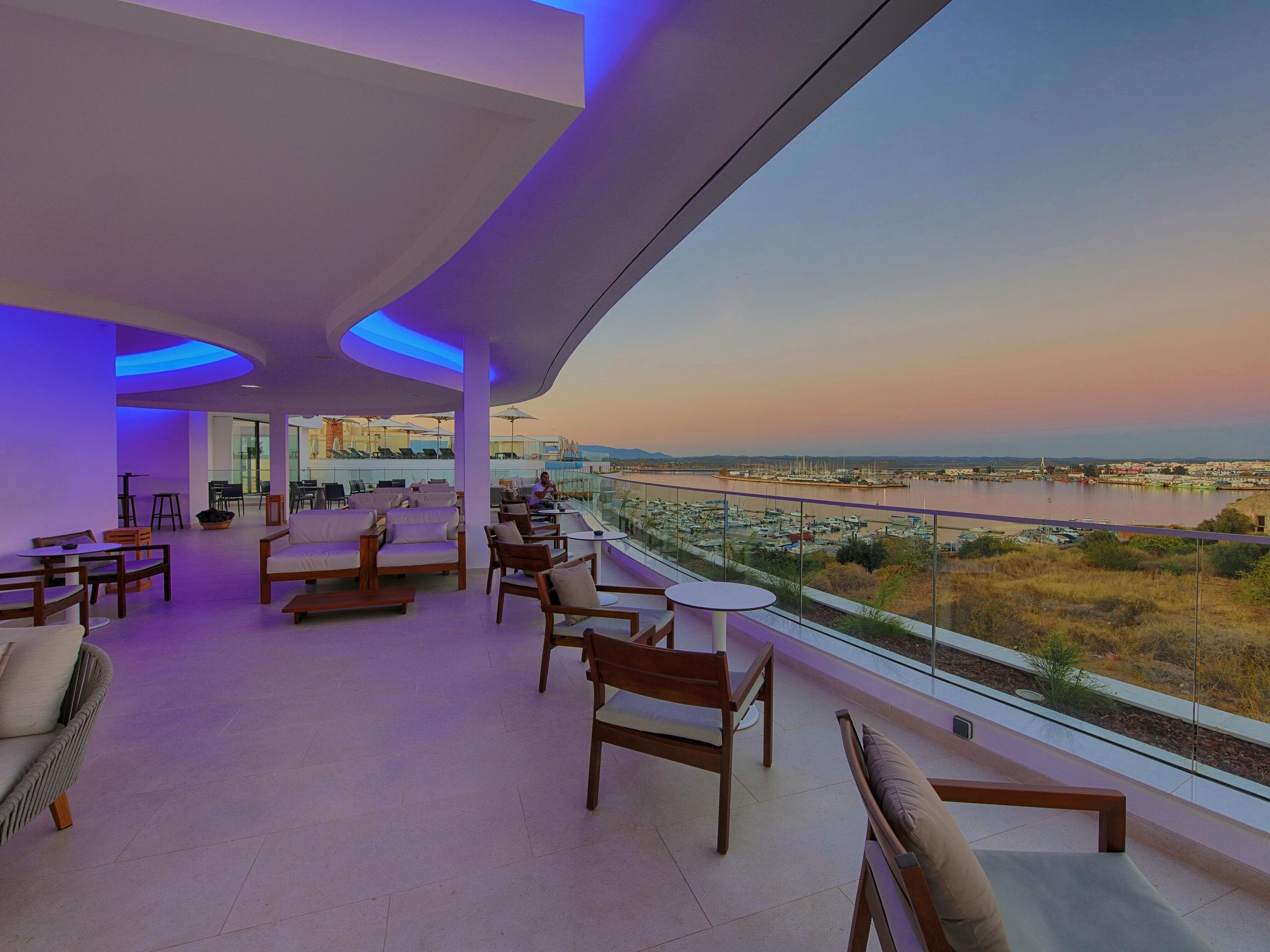 Jupiter Marina - Couples & (adults Only)