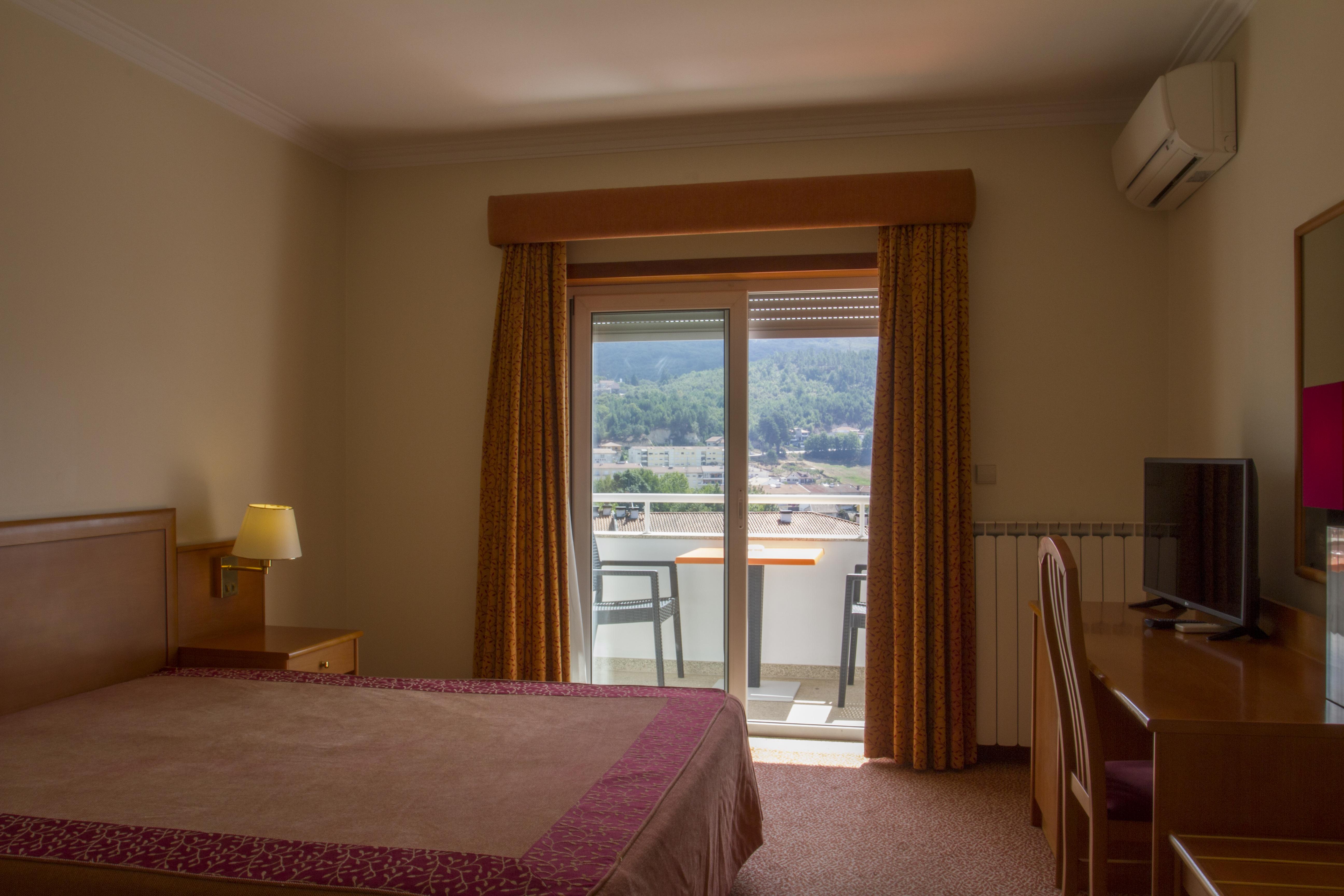 Hotel Aguiar Da Pena 3*