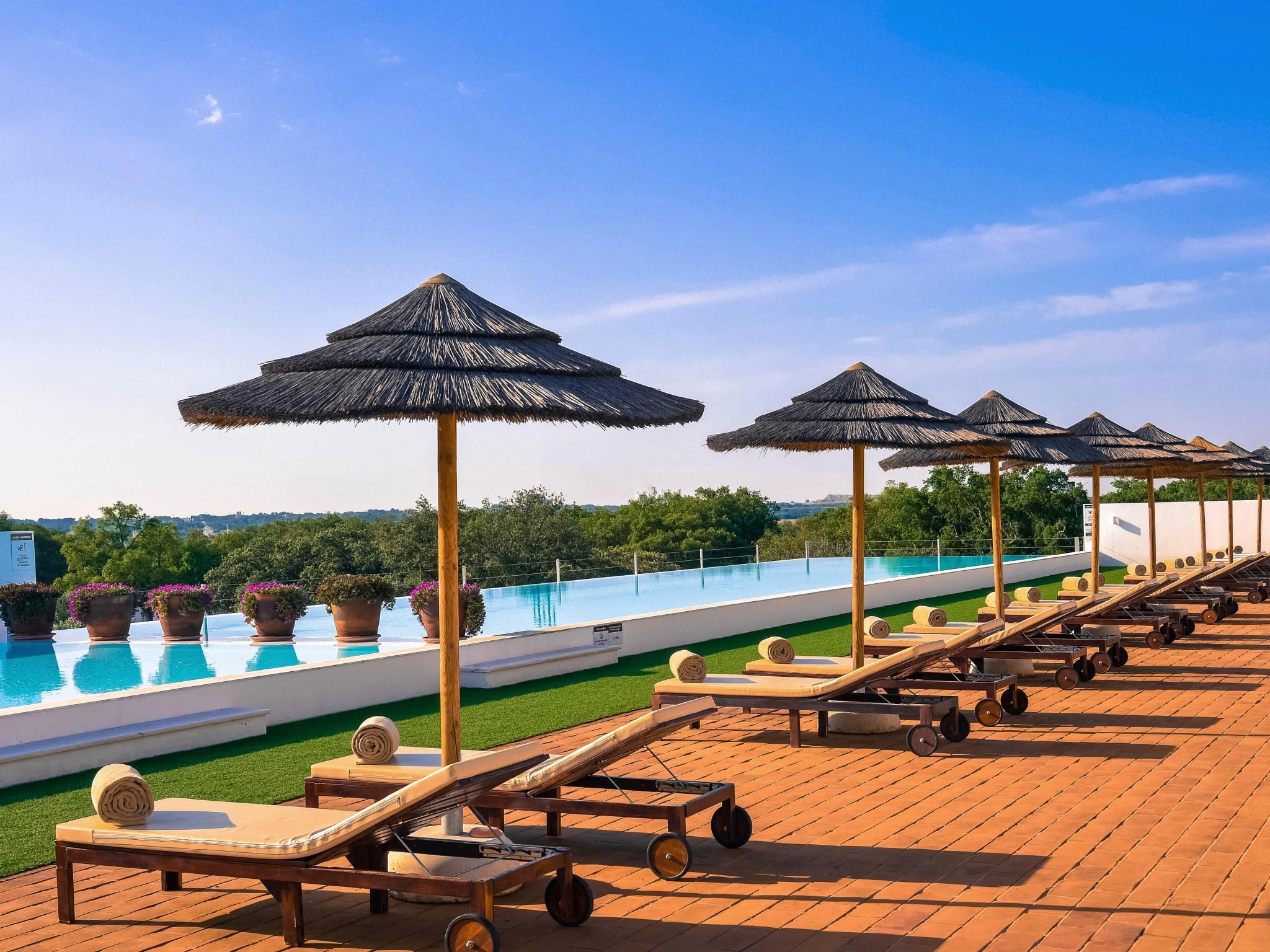 The Lince Ecorkhotel Hotel