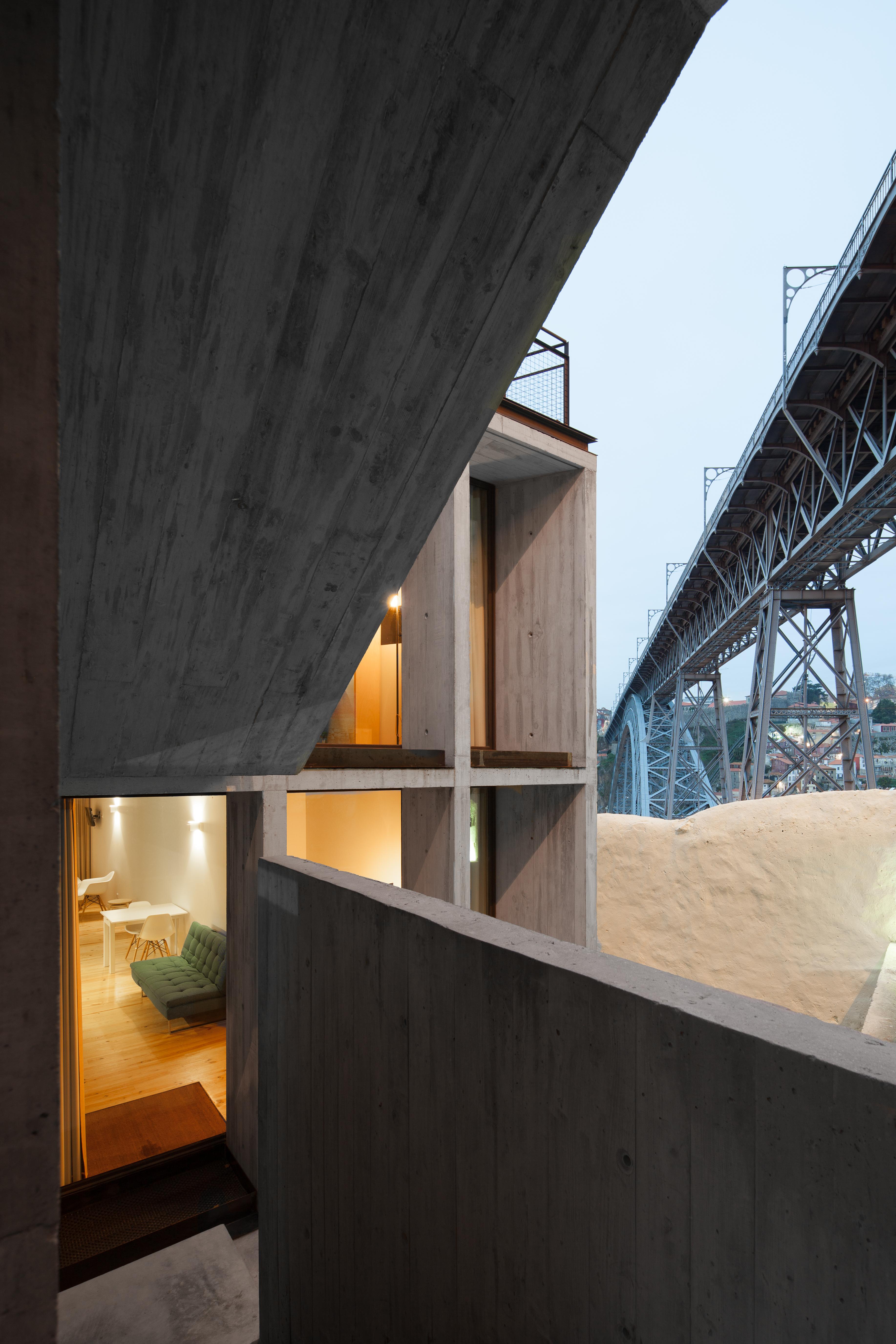 Oh! Porto Aparthotel 4*