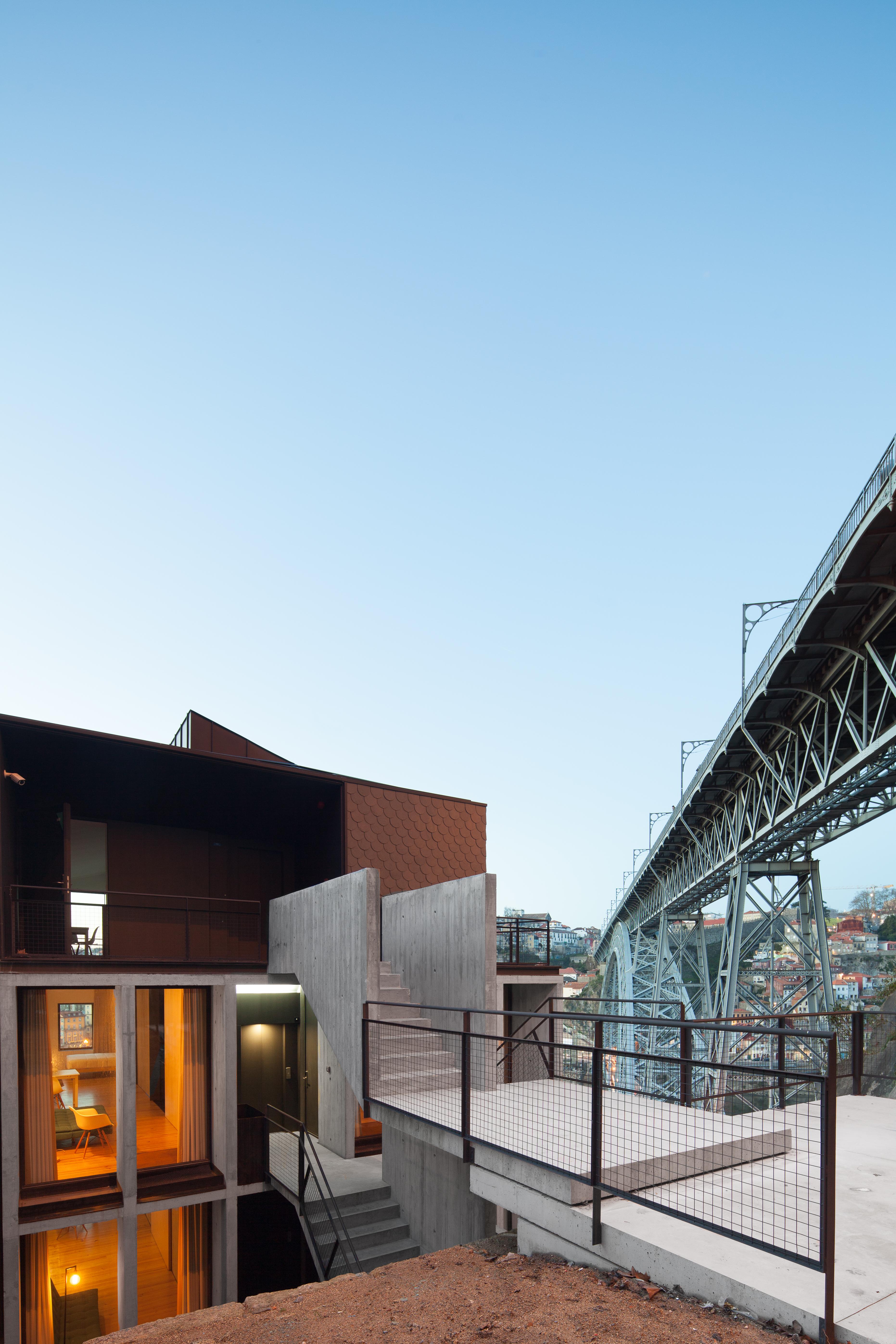 Oh! Porto Aparthotel 4*