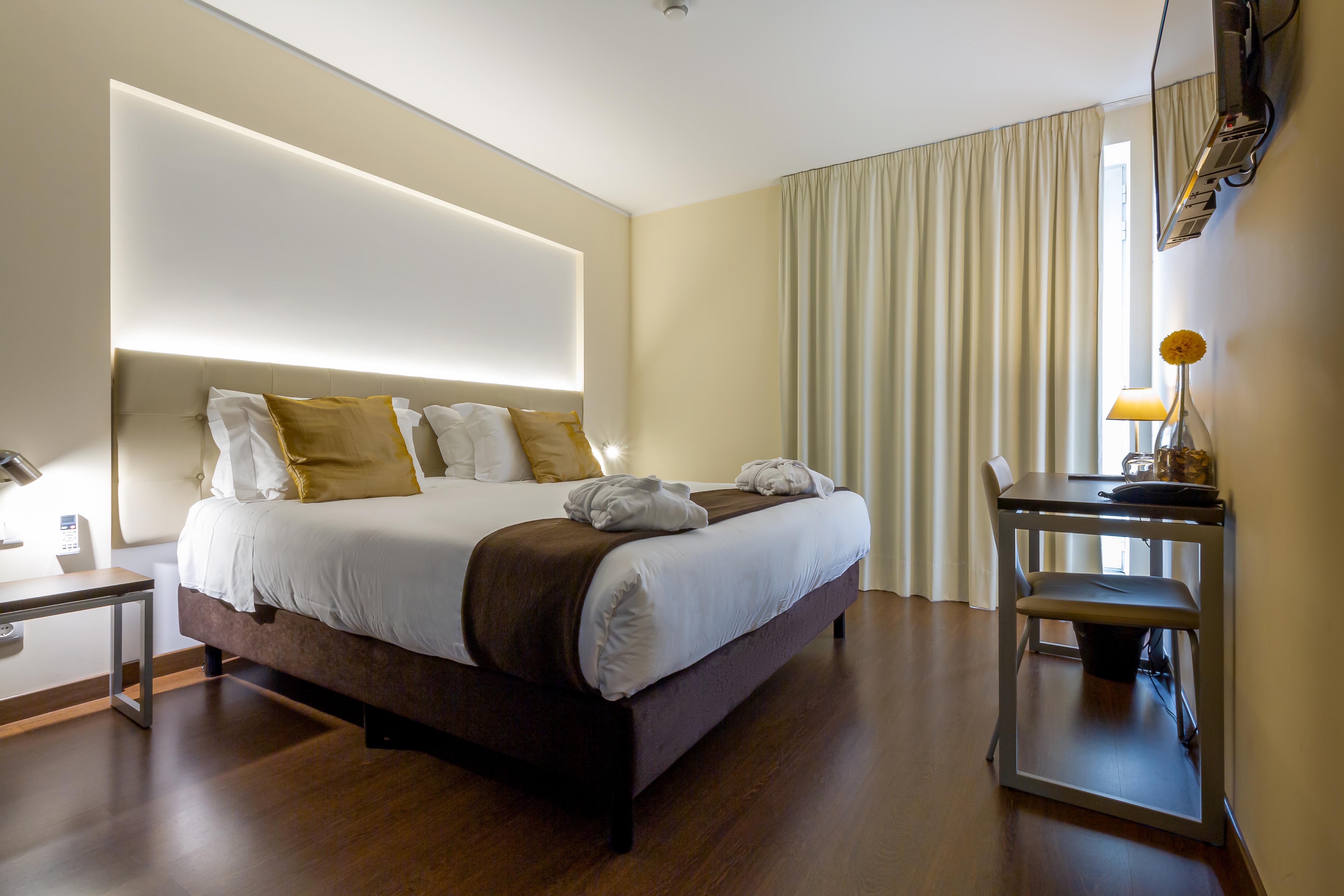 In Gold & Hotel 4*
