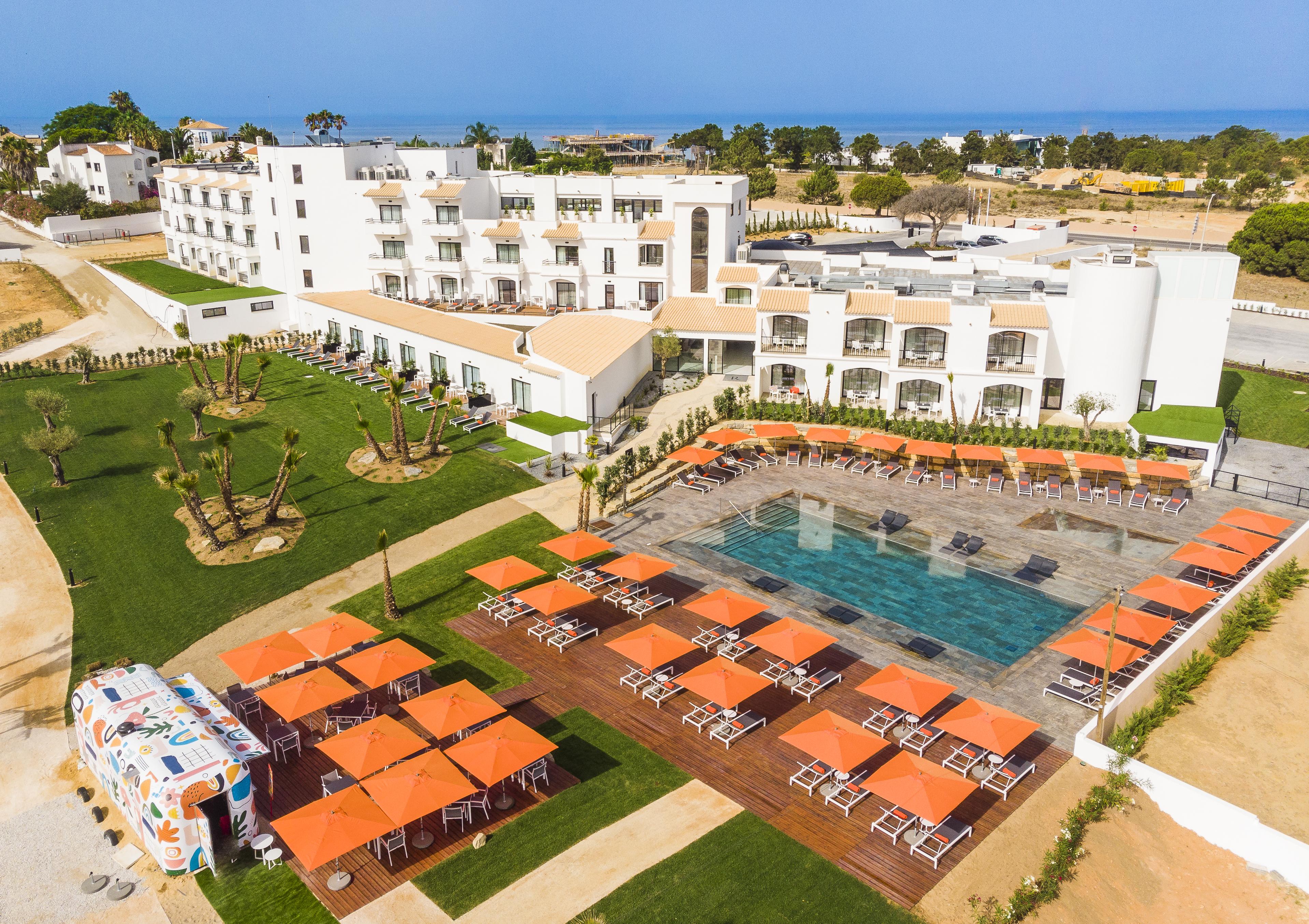 Hotel Regency Salgados & 4*