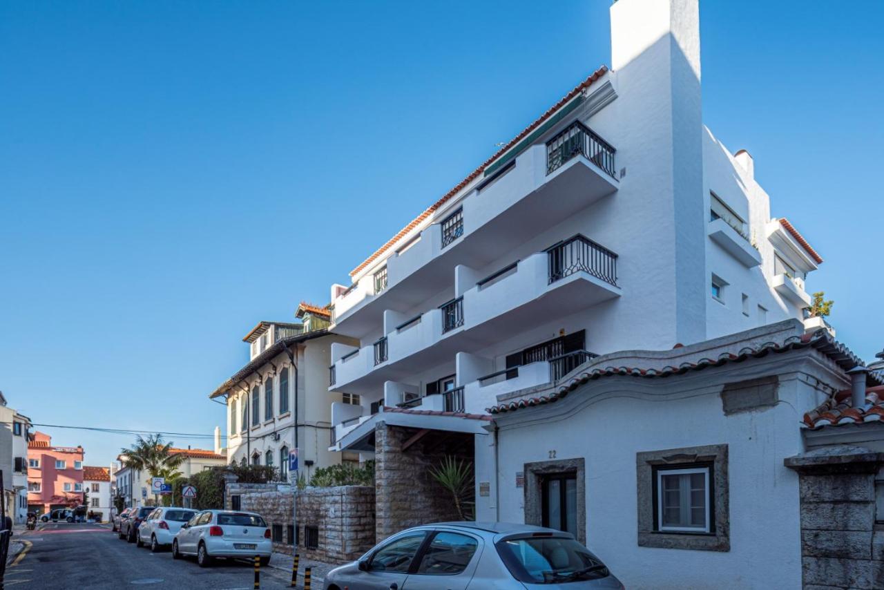 Bay Terrace I *