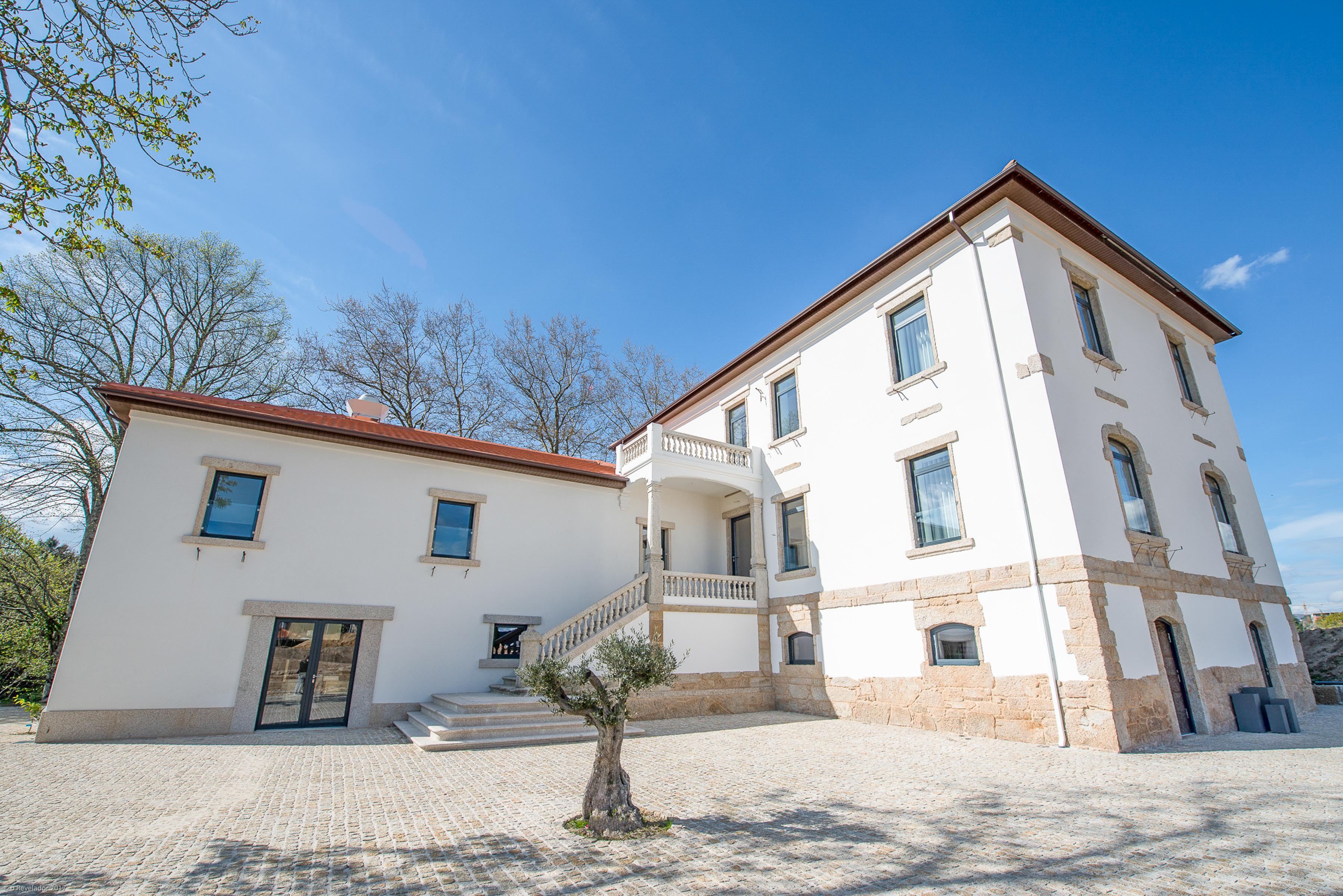 Bed & Breakfast Borralha Hotel, Restaurante & 4*