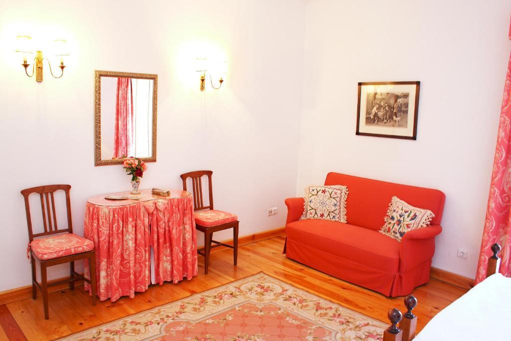 Casa De Vilarinho De S. Romao 3*