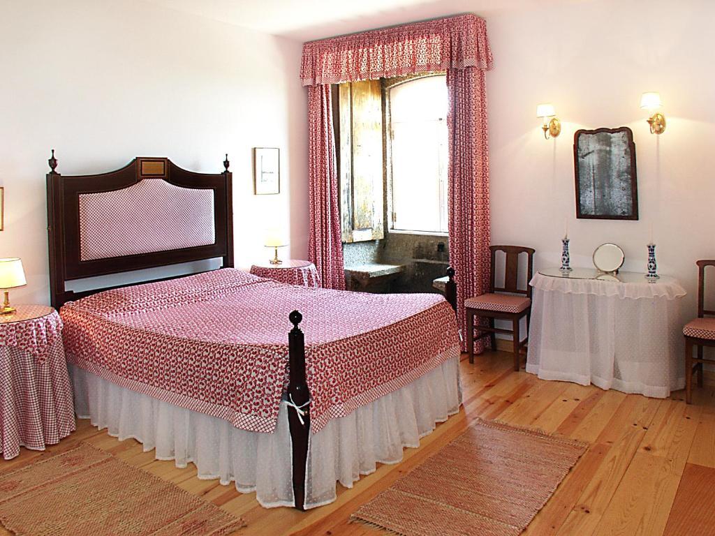 Guest house Casa De Vilarinho De S. Romao 3*